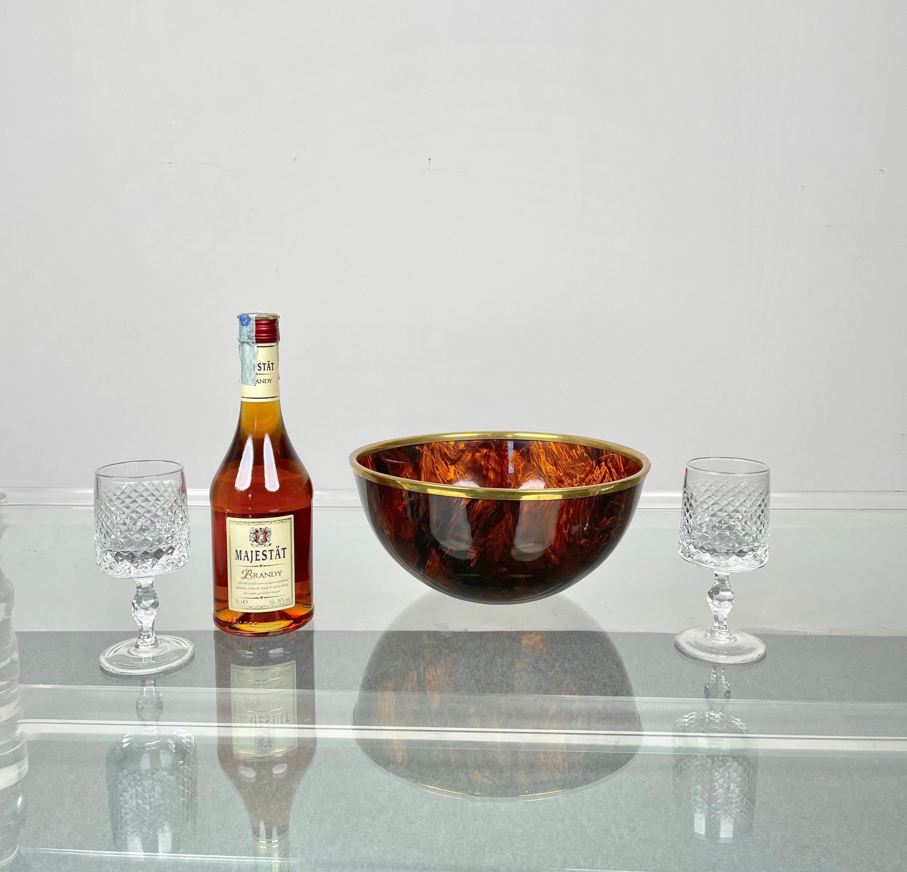 Tortoise Shell Effect Lucite and Brass Bowl Centerpiece, Italy, 1970s In Good Condition In Rome, IT