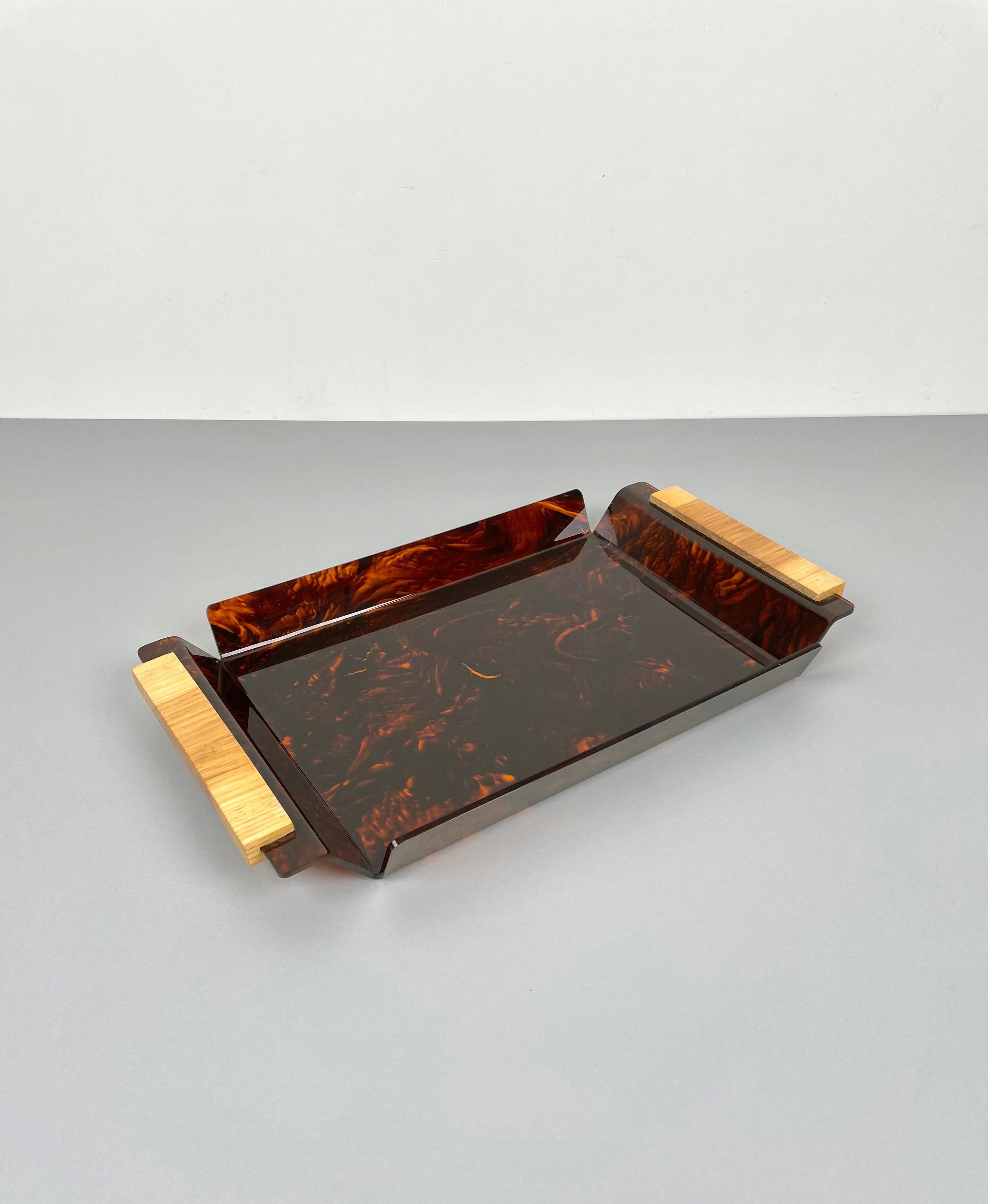 Italian Tortoise Shell Effect Lucite and Wood Serving Tray Centerpiece, Italy, 1970s
