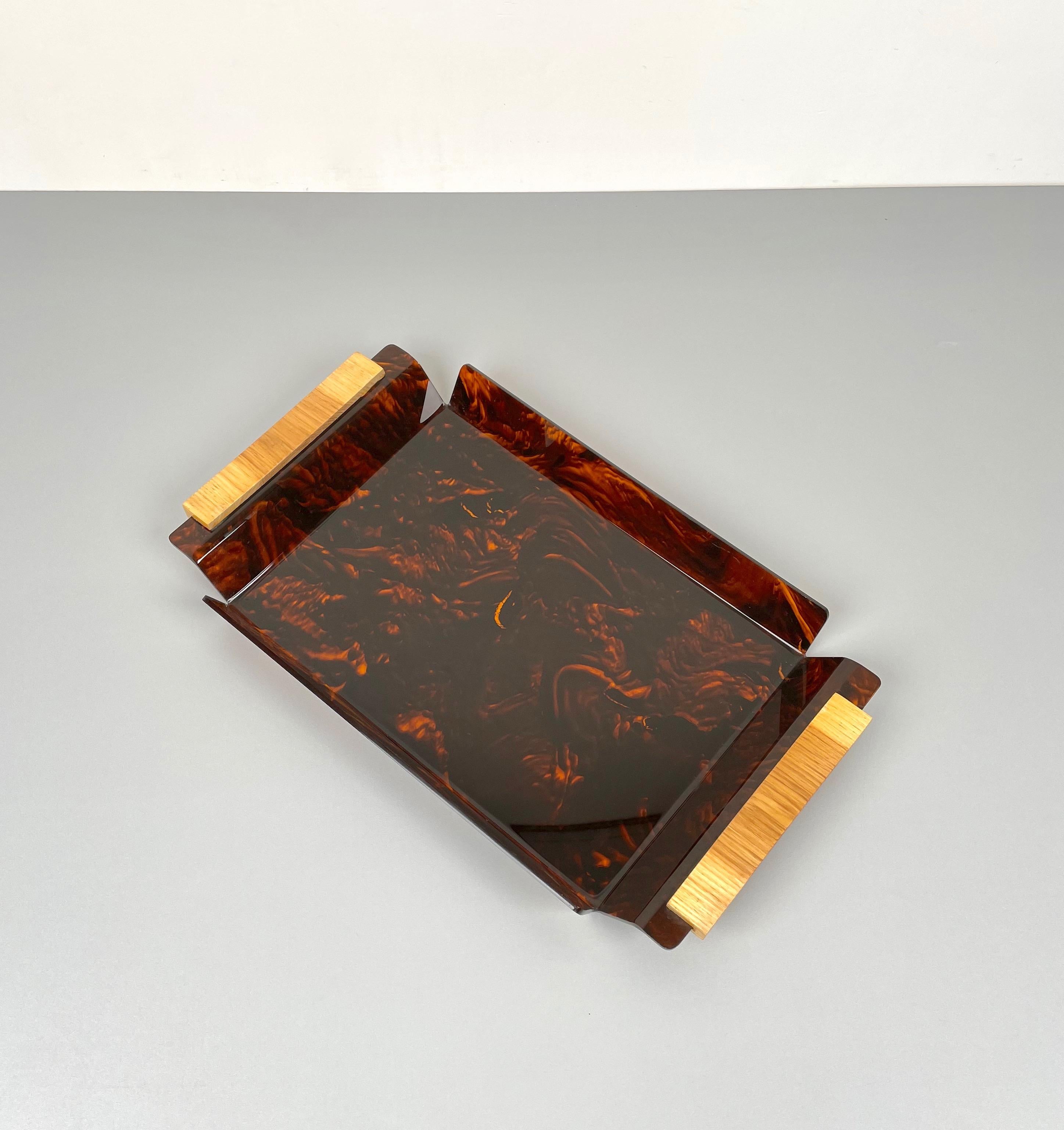 Tortoise Shell Effect Lucite and Wood Serving Tray Centerpiece, Italy, 1970s 1