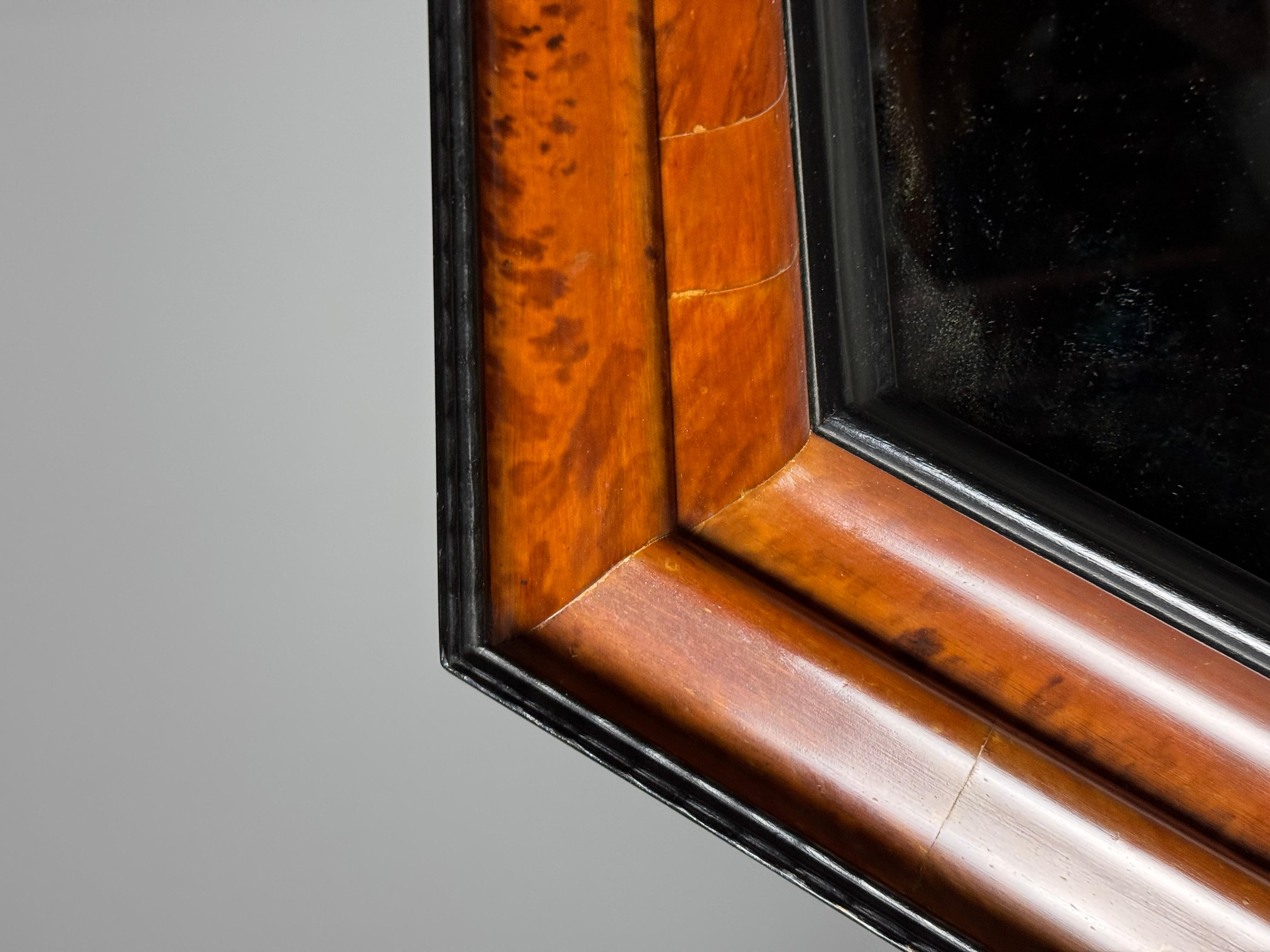 Tortoise shell mirror early 20th century In Good Condition For Sale In MILL, NL
