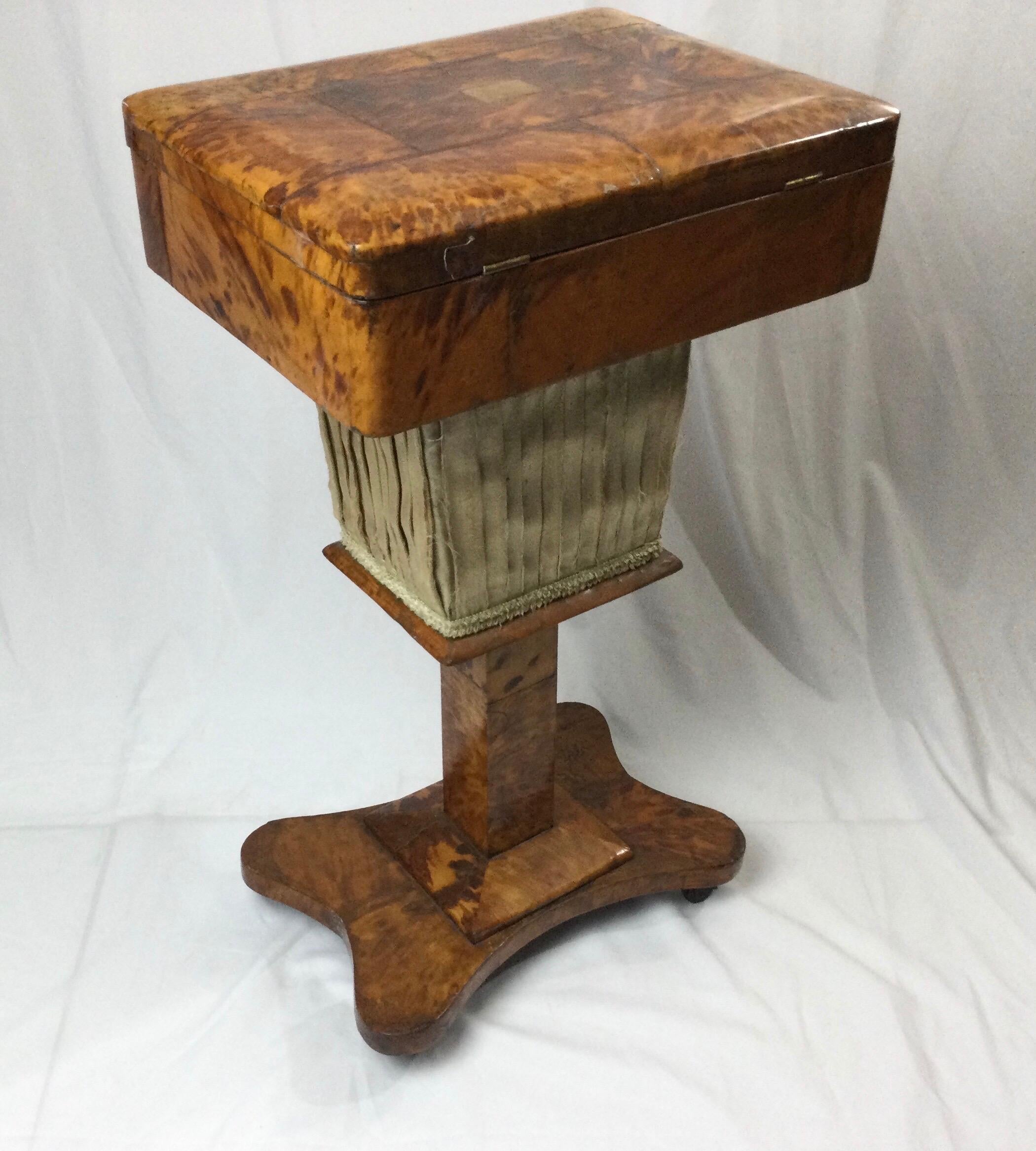 Tortoise Shell Sewing Box on Stand, circa 1860 In Good Condition For Sale In Lambertville, NJ