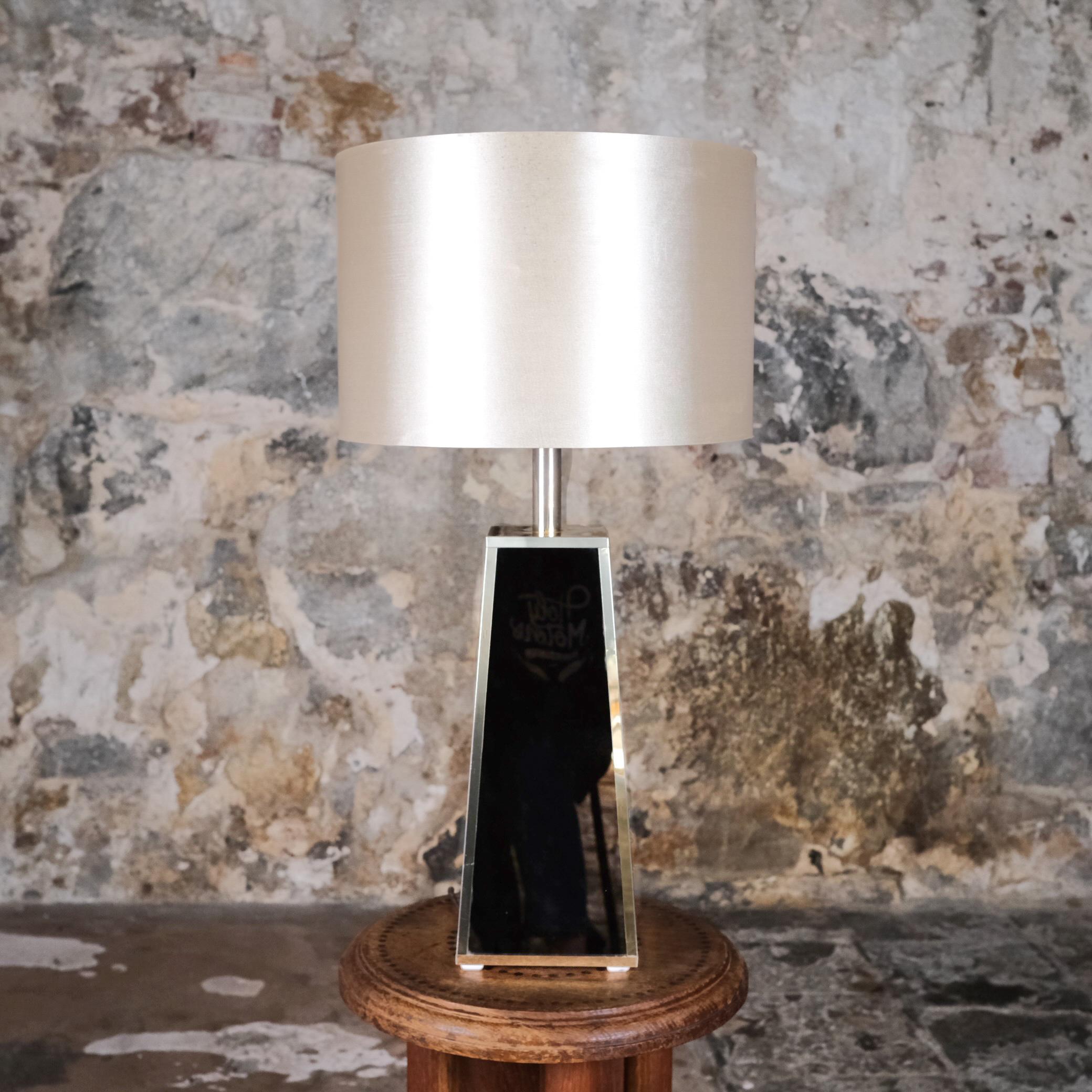 Metal Tortoise shell table lamp, France, 1980s For Sale