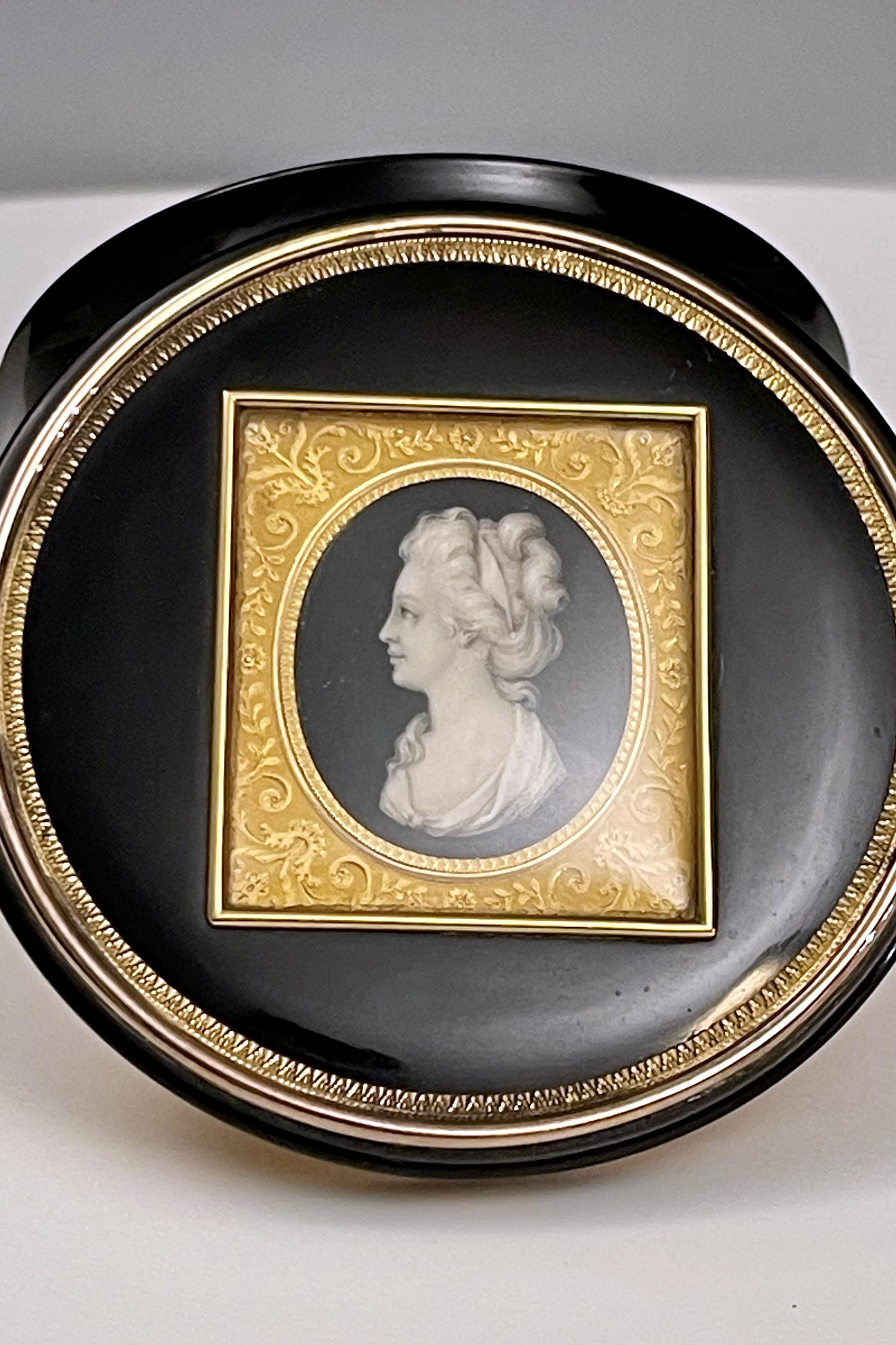 Schnupftabakdose aus Schildpatt und Gold mit Miniatur, Paris 1820.  im Angebot 7