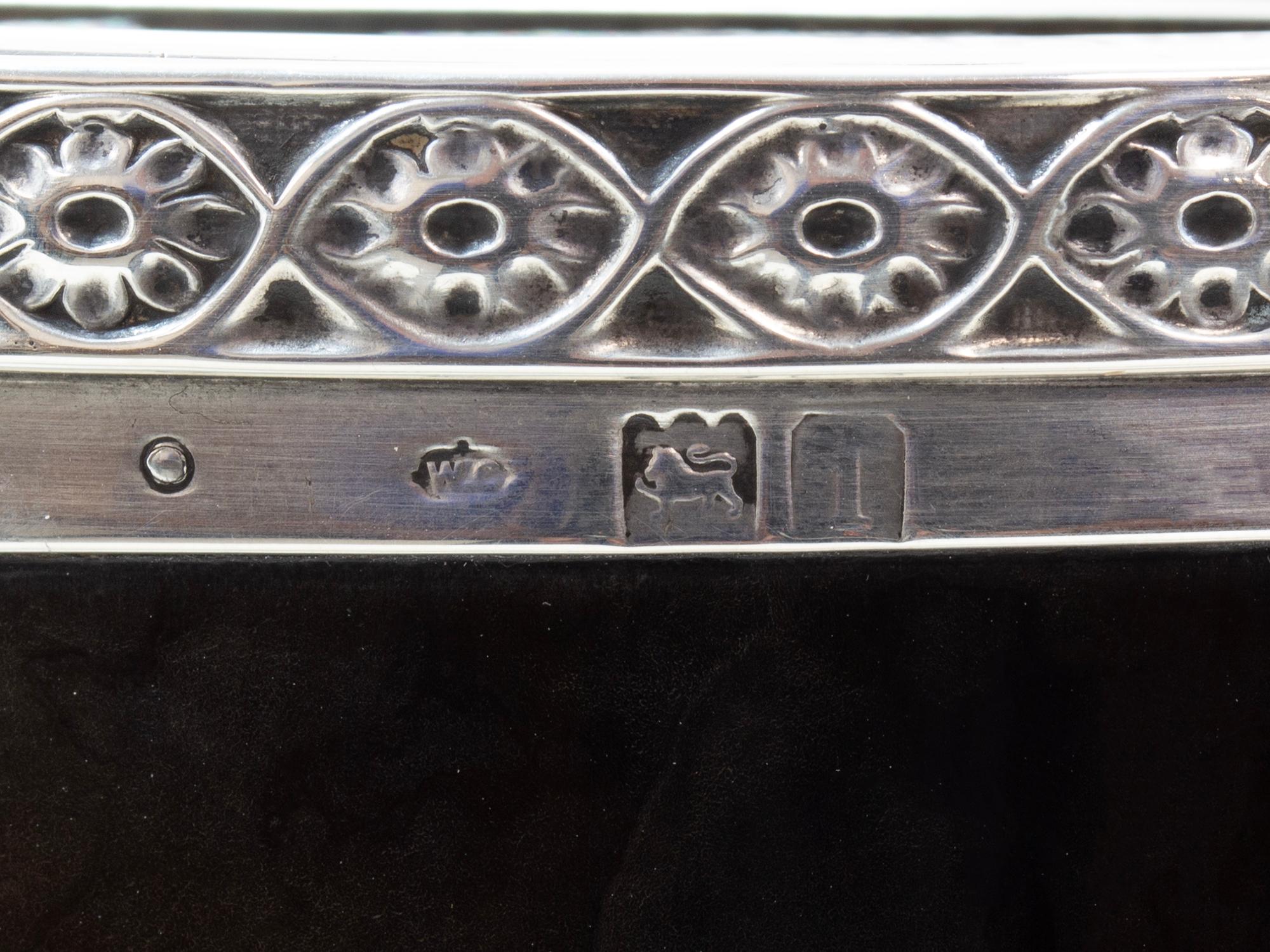 Tortoiseshell and Silver Jewellery Box William Comyns For Sale 4