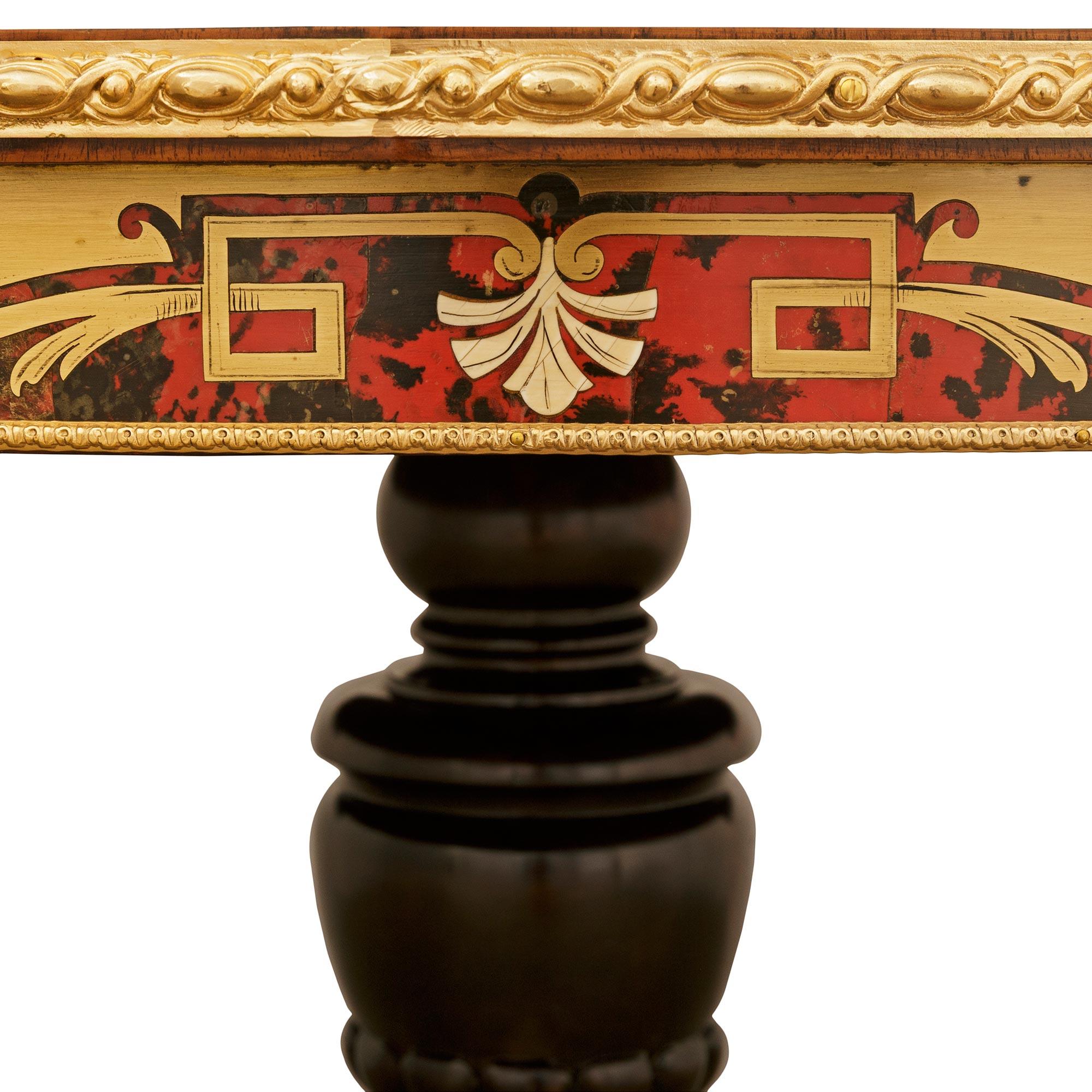 Boulle-Mitteltisch aus Schildpatt, Messing, ebonisiertem Obstholz und Ormolu (Ebonisiert) im Angebot