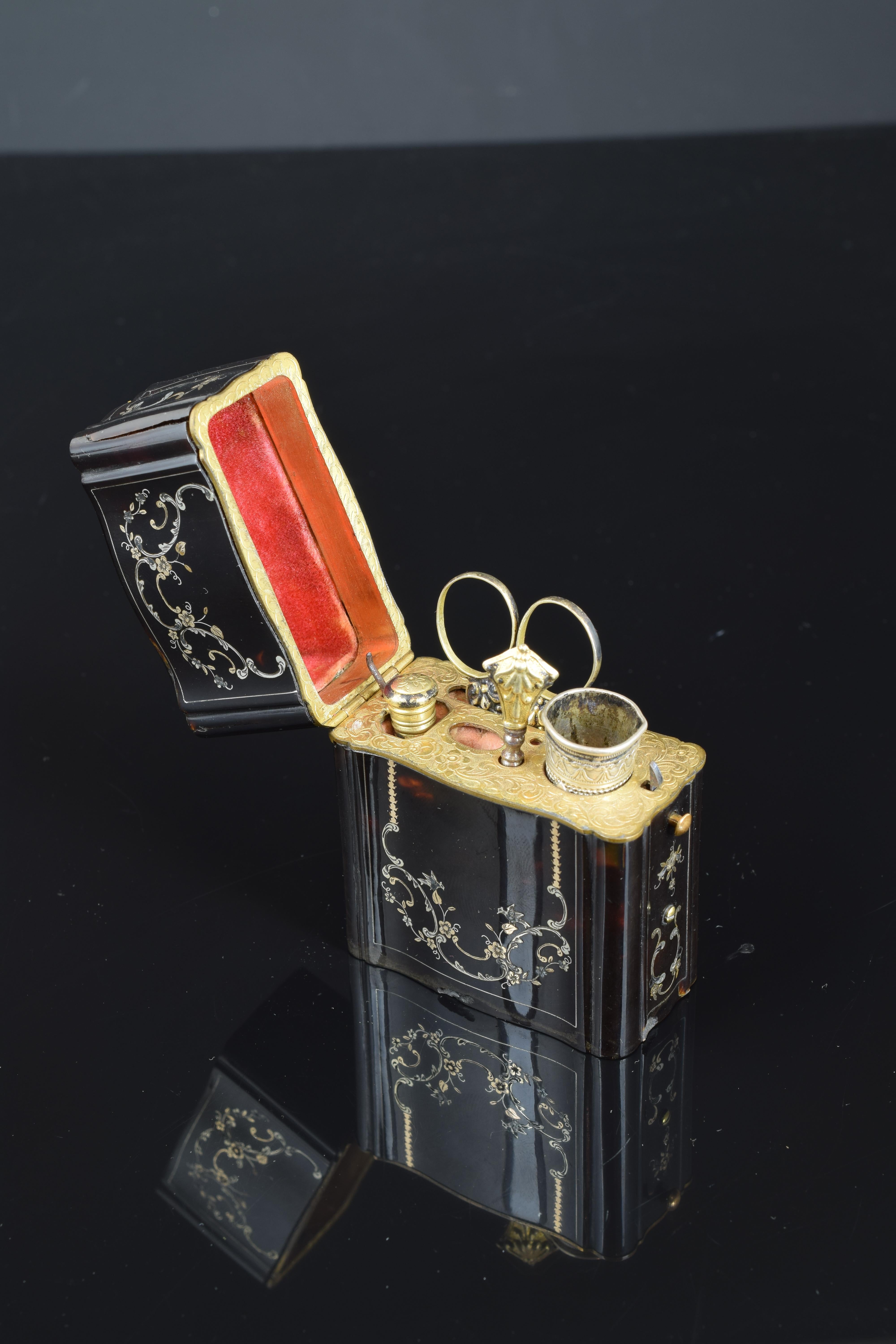 Neoclassical Case with Utensils, 19th Century For Sale
