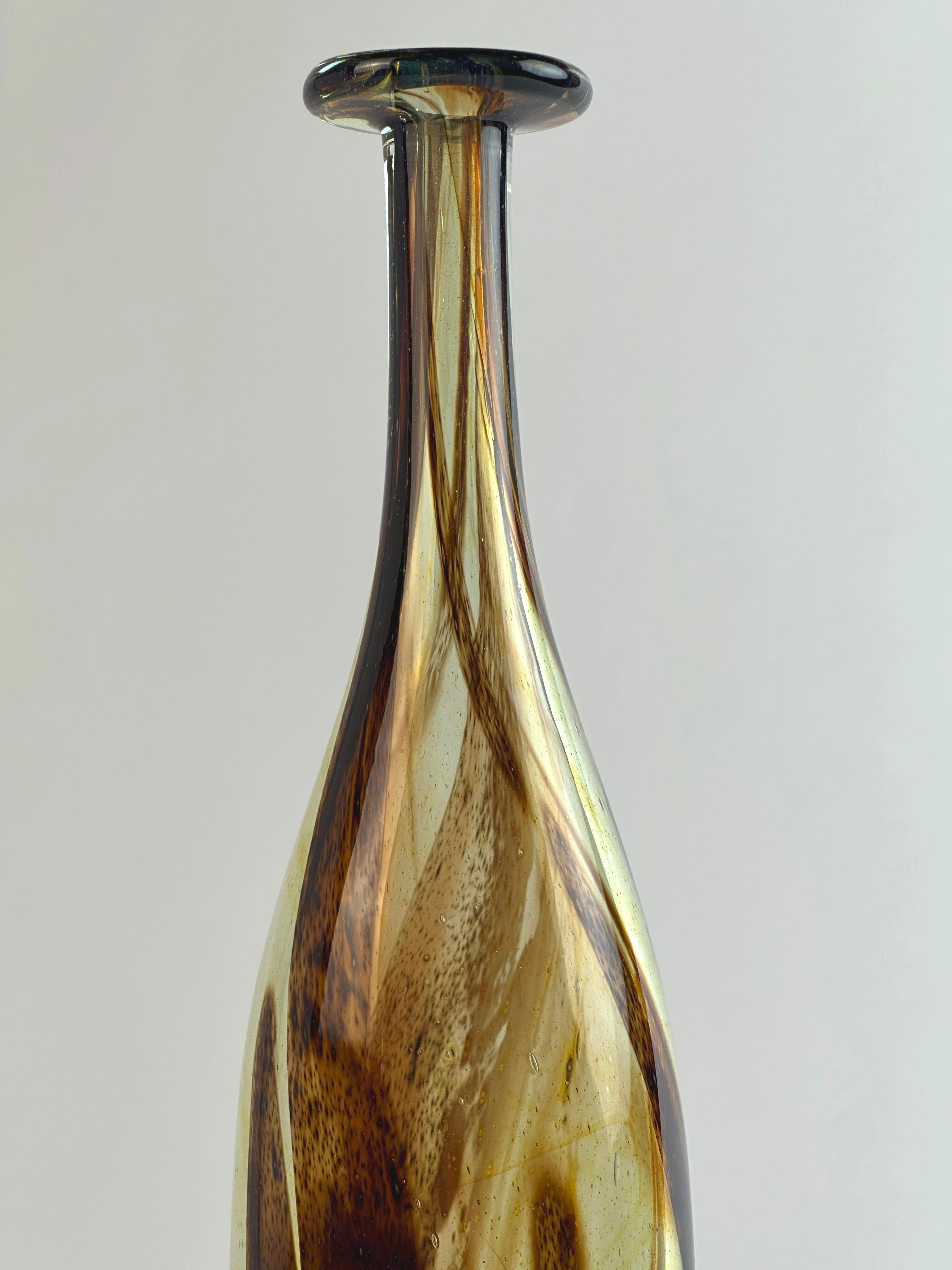 Vaso a bottiglia alto in vetro tartarugato di Mdina C.I.C. 1970 Malta In condizioni buone in vendita a Glasgow, GB