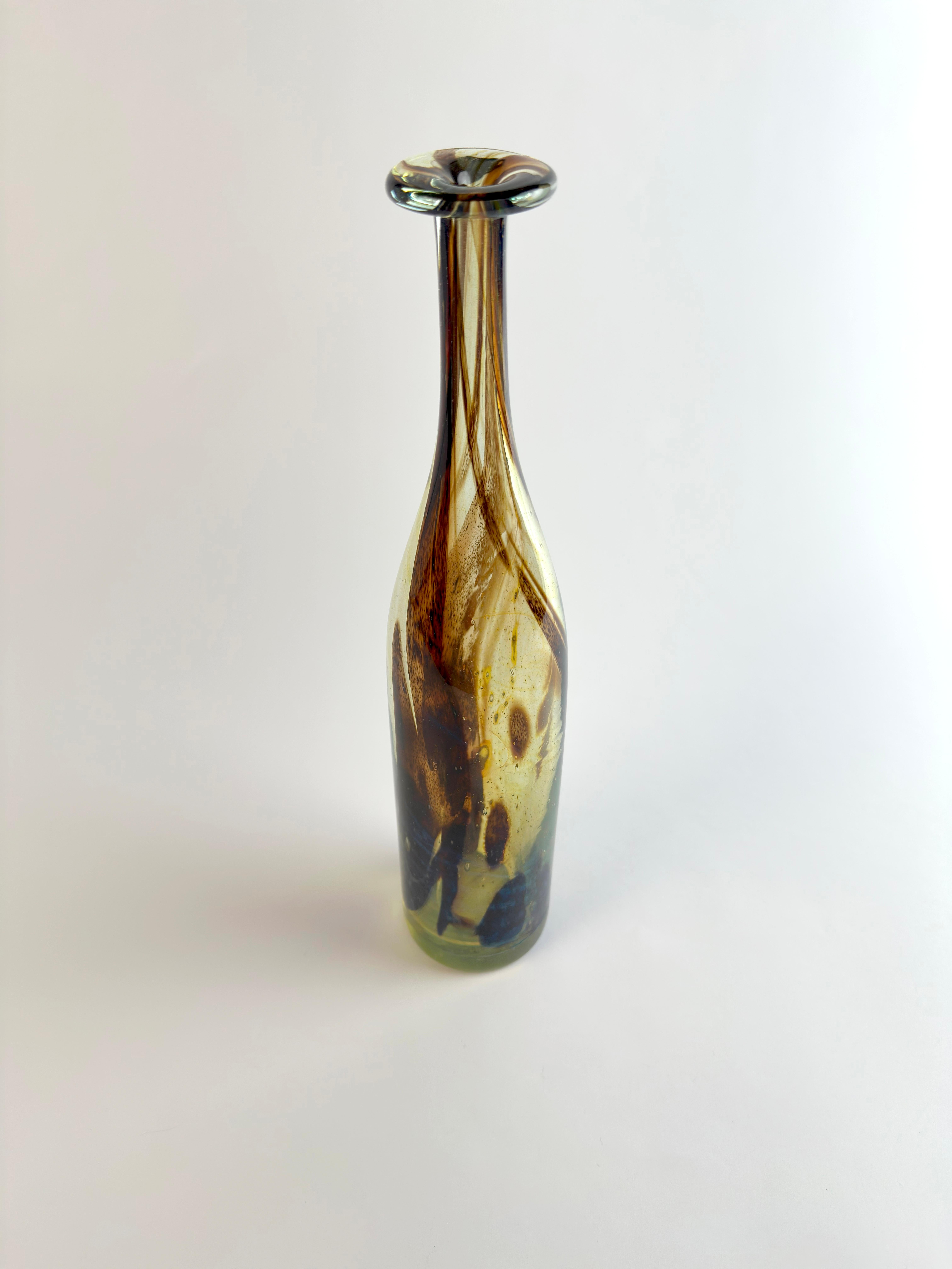 Vaso a bottiglia alto in vetro tartarugato di Mdina C.I.C. 1970 Malta in vendita 1