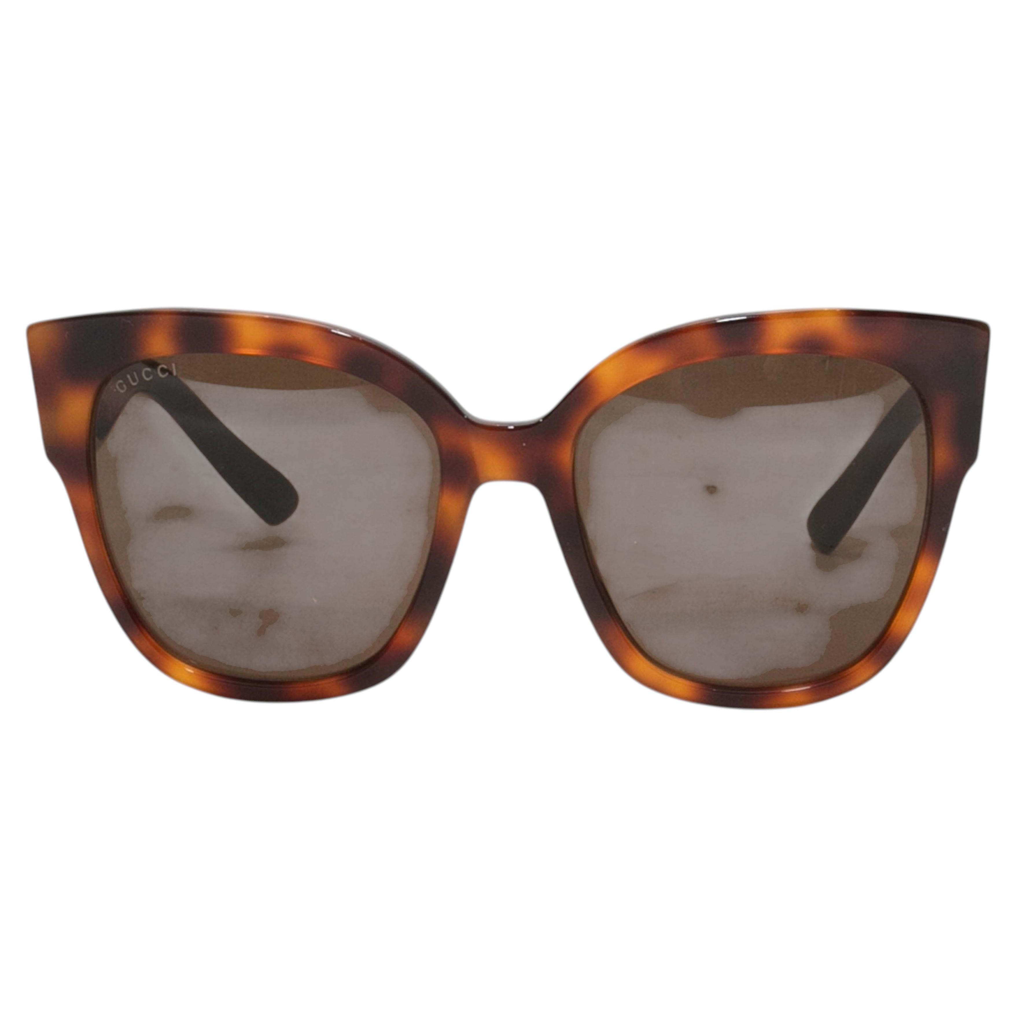 Gucci-Sonnenbrille mit Nieten in Schildpatt-Optik im Angebot