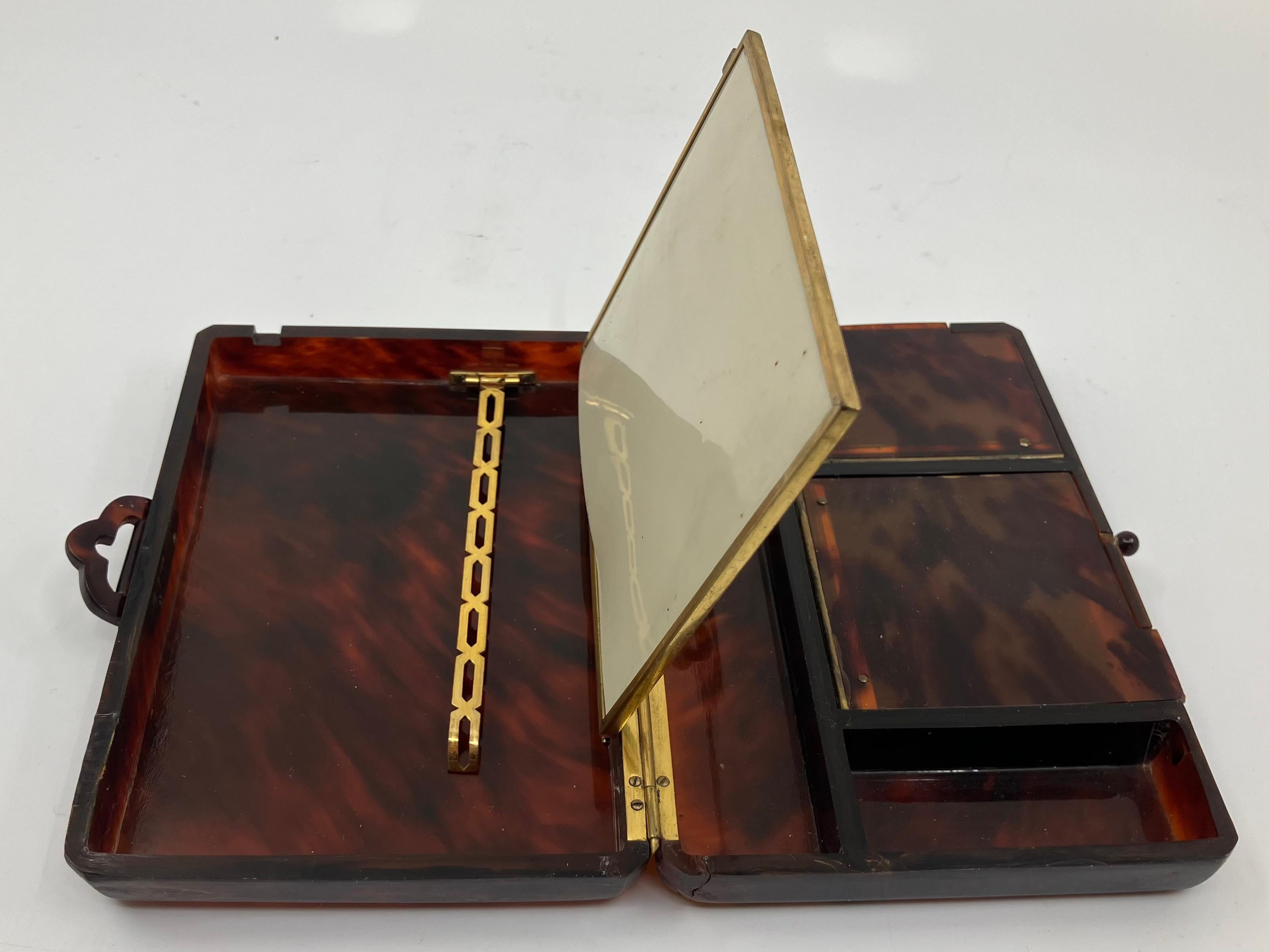 Caja Minaudiere de carey principios del siglo XX en venta