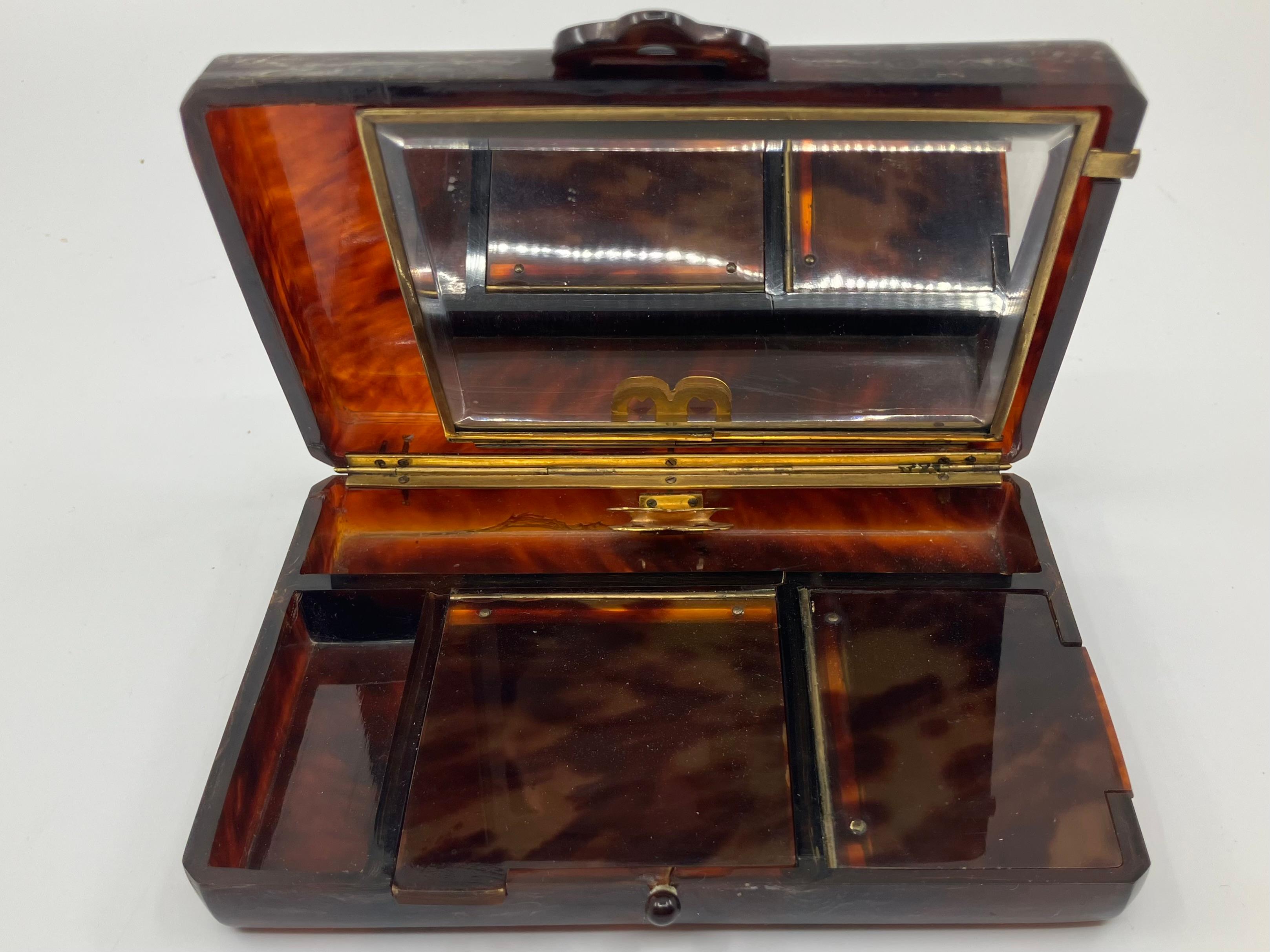 Caja Minaudiere de carey Latón en venta