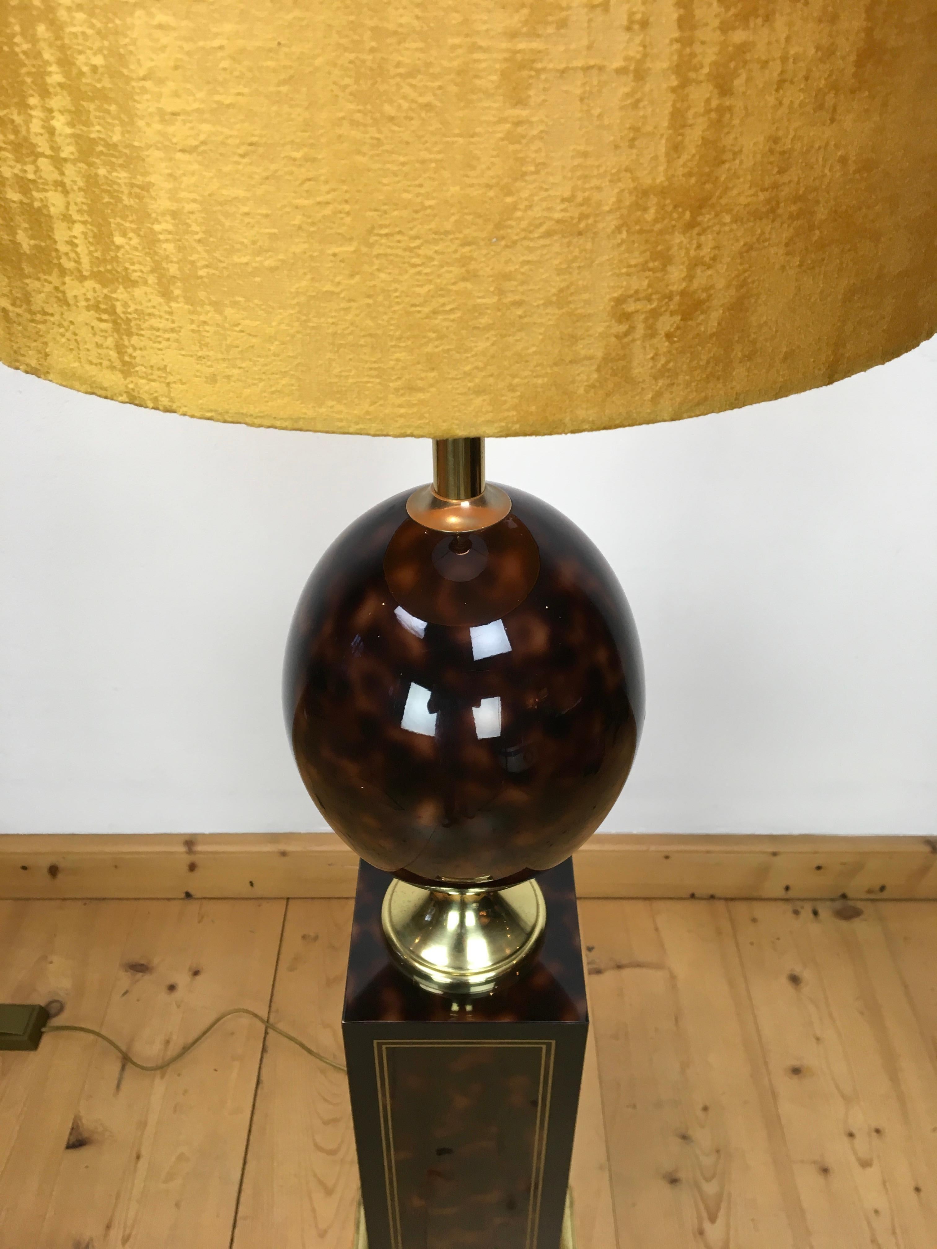 Stehlampe aus Straußeneier mit Schildpatt, Maison Le Dauphin, Frankreich (Französisch) im Angebot