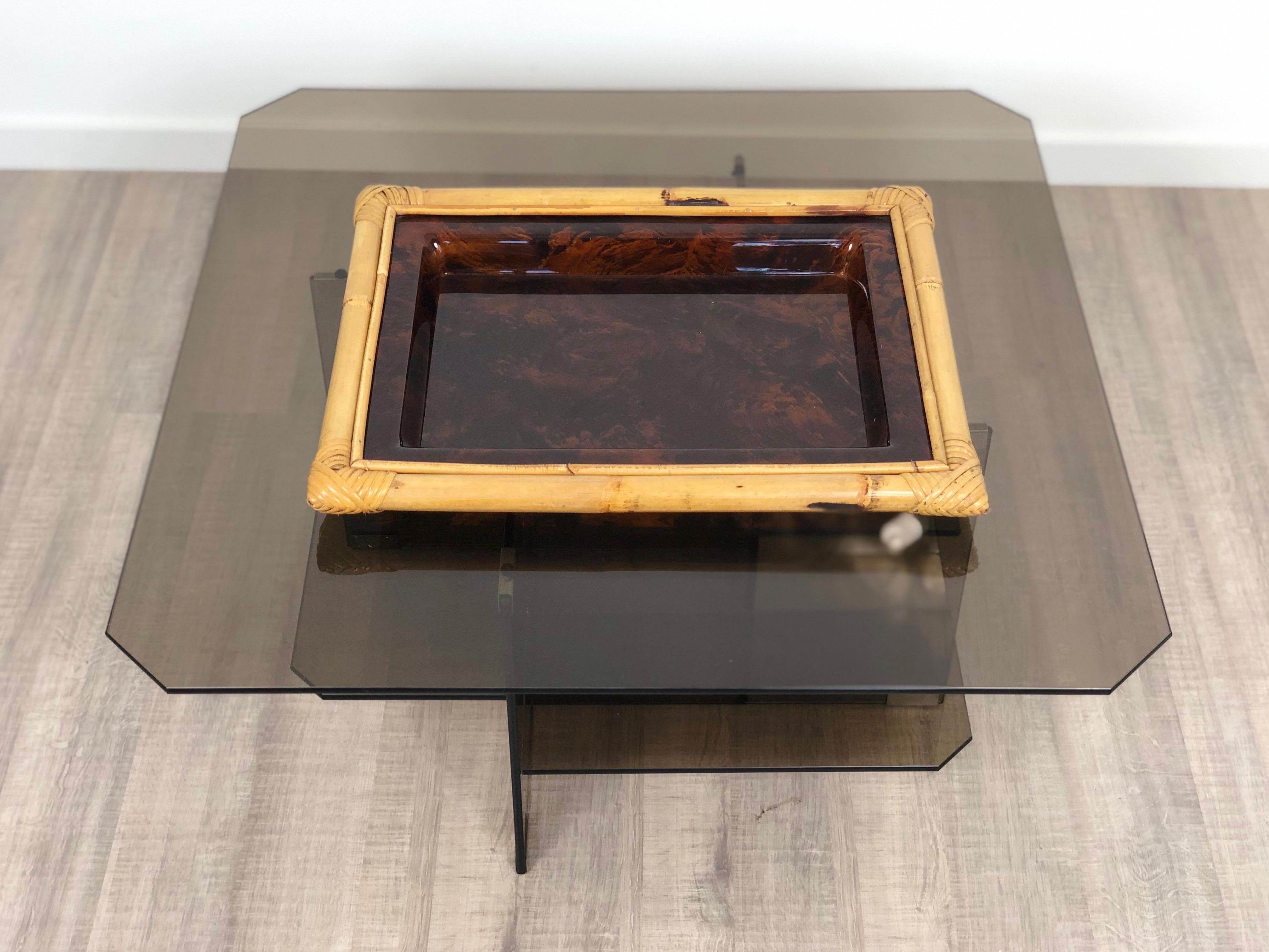 Tortoiseshell Serving Tray Centerpiece in Lucite and Bamboo, 1970s, Italy 1