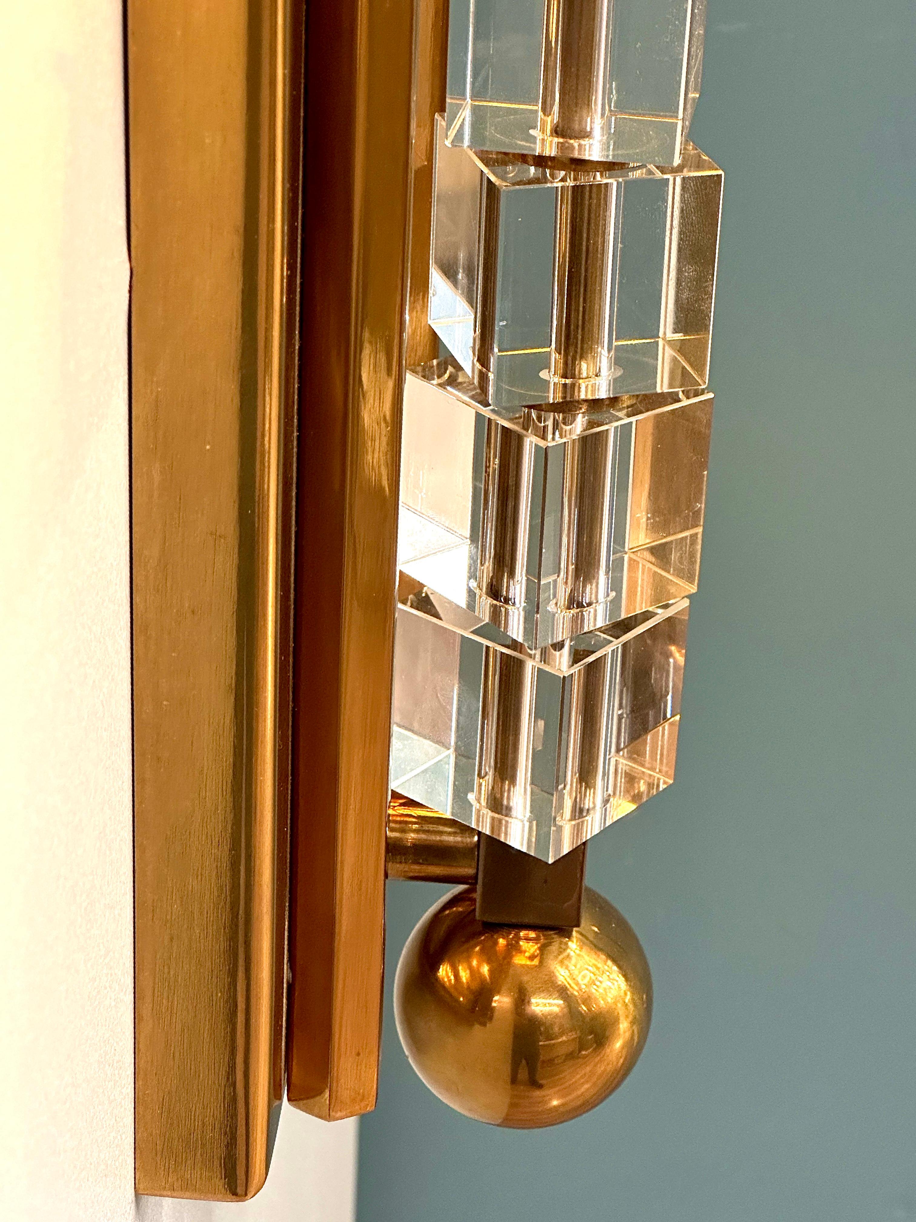 TORTONA Brass Casting Wall Sconce, a radiant luminary that goes beyond mere lighting, serving as an artful centerpiece in your interior design. This wall sconce is a harmonious marriage of chic aesthetics and sophisticated illumination, bringing a
