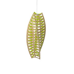 Suspension « Toru Medium » en contreplaqué de bambou, par David Trubridge