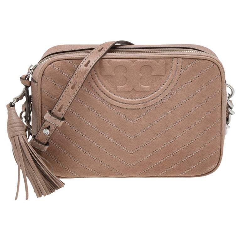 Tory Burch Beige Chevron Leather Fleming Camera Bag For Sale at 1stDibs
