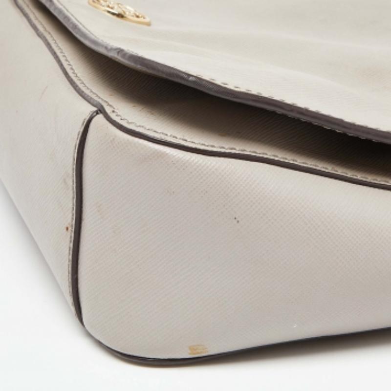 Beige Tory Burch Borsa a tracolla con patta in pelle beige in vendita