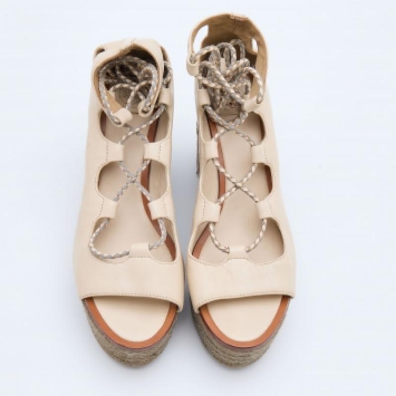 Beige Tory Burch escarpins enveloppants Positano à talons compensés en cuir beige taille 39 en vente
