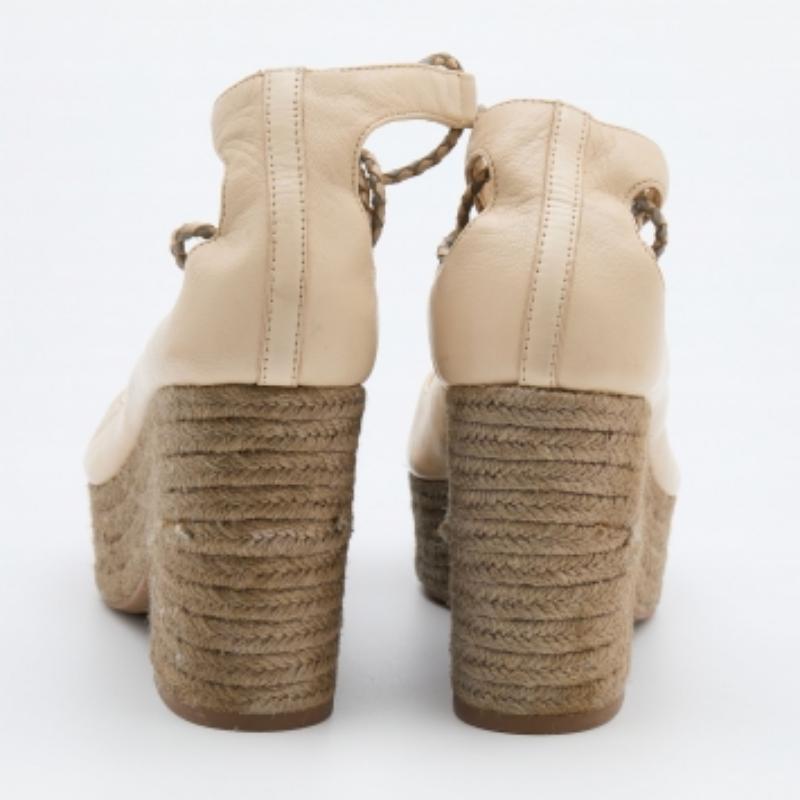 Tory Burch escarpins enveloppants Positano à talons compensés en cuir beige taille 39 en vente 1