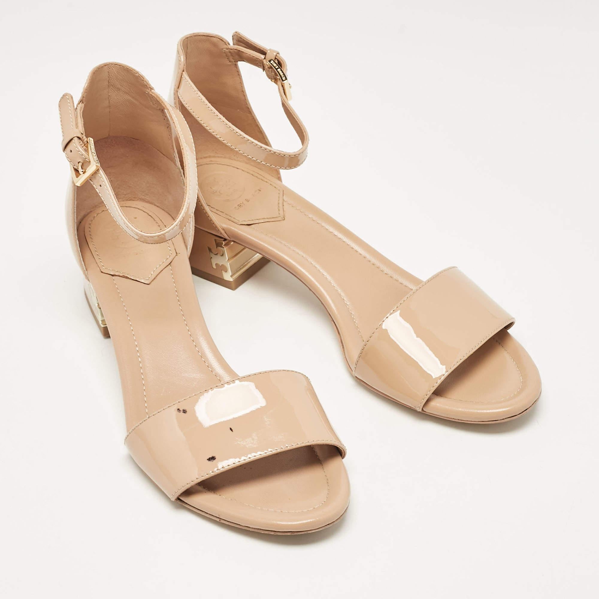 Women's Tory Burch Beige Patent Leather Finley Sandals Size 39
