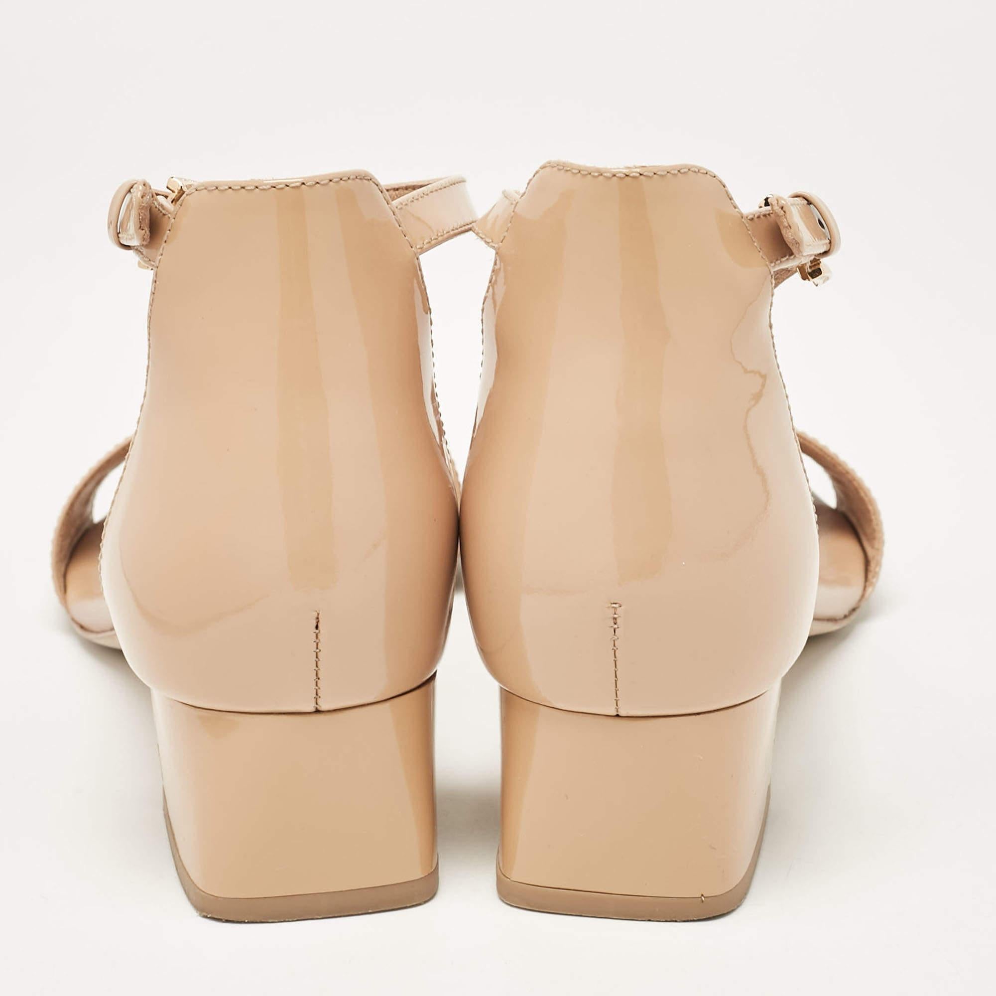 Tory Burch Beige Patent Leather Finley Sandals Size 39 1