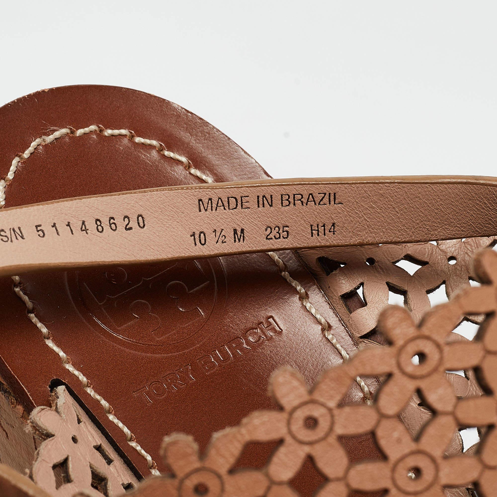 Tory Burch - Sandales compensées marguerite en cuir perforé beige, taille 41 en vente 3