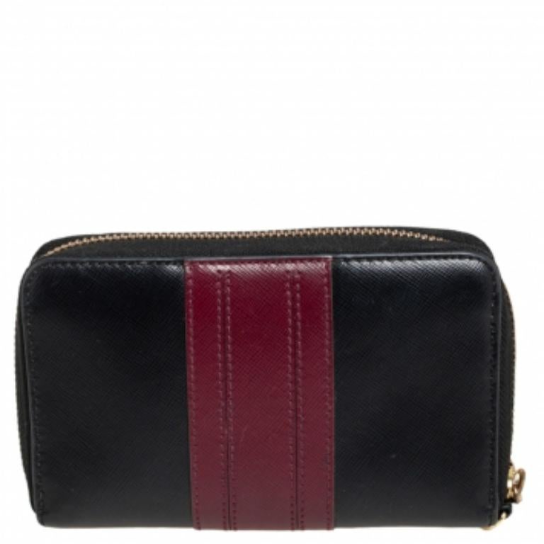 Tory Burch Schwarz/Burgundy Saffiano Leder-Brieftasche mit Reißverschluss oben Damen im Angebot