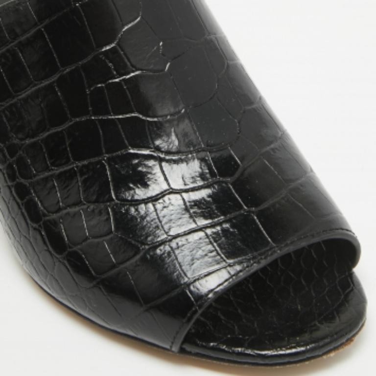 Tory Burch Mules en cuir noir gaufré Taille 36.5 Bon état - En vente à Dubai, Al Qouz 2