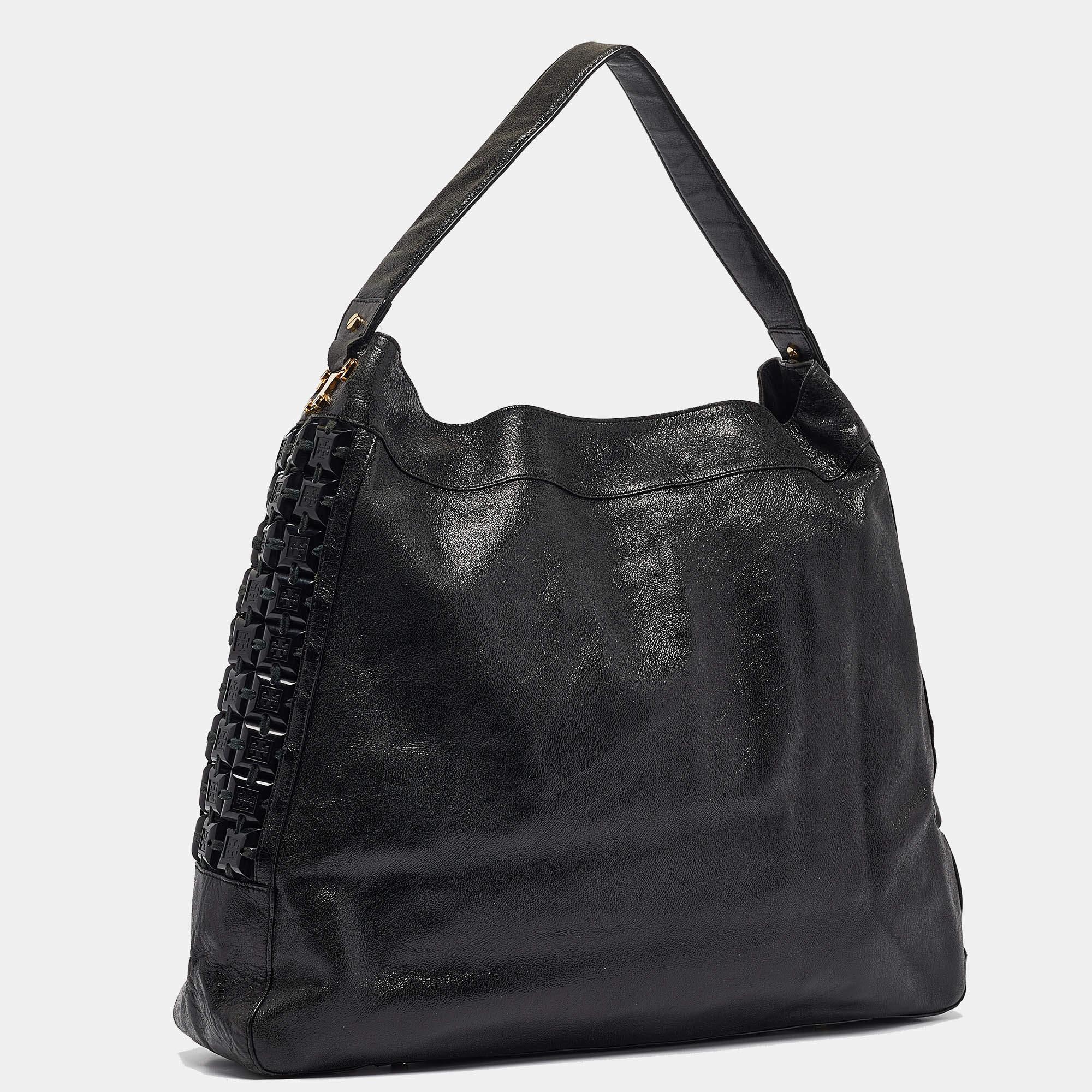 Tory Burch Black Iridescent Leather Logo Detail Hobo In Good Condition In Dubai, Al Qouz 2