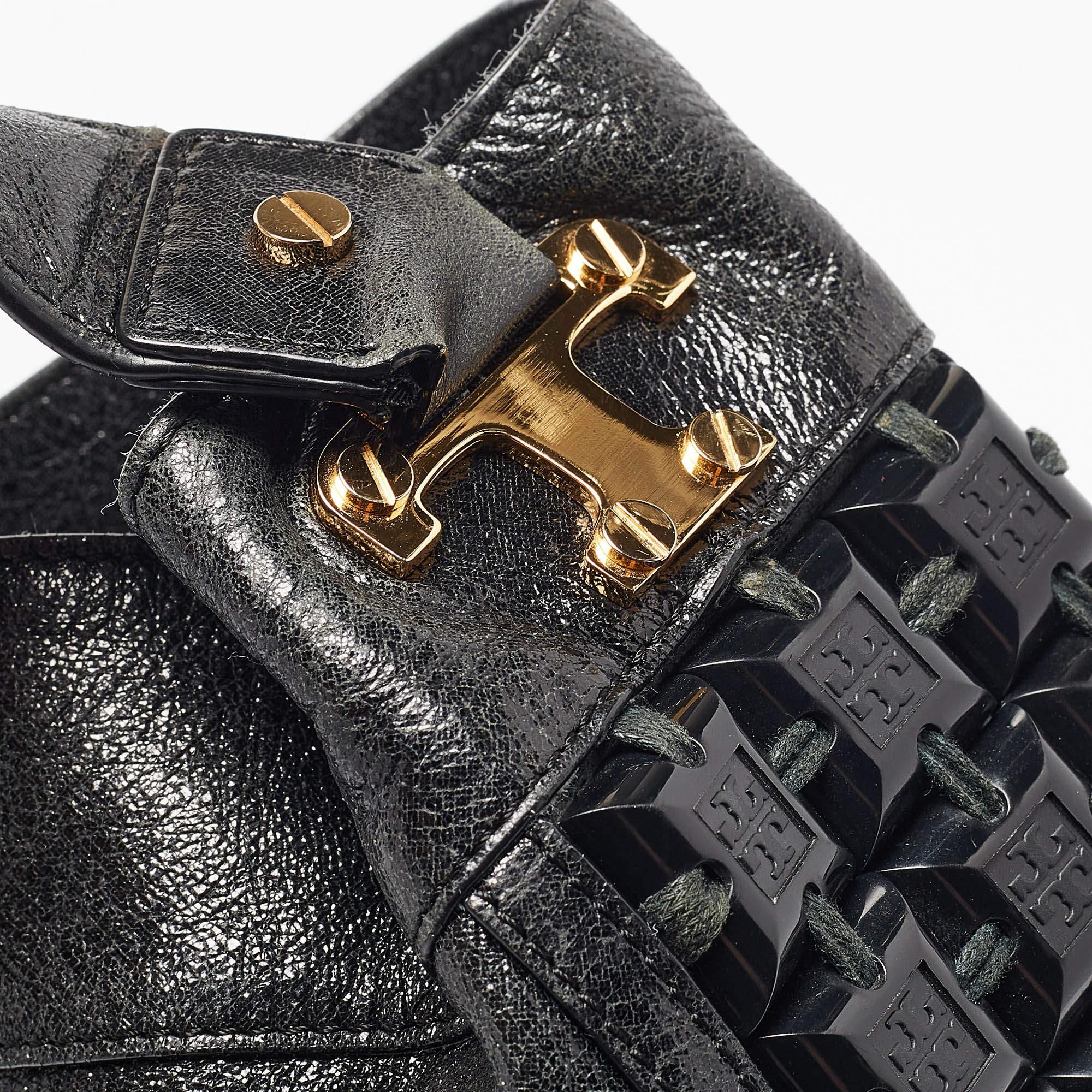 Tory Burch Black Iridescent Leather Logo Detail Hobo 2