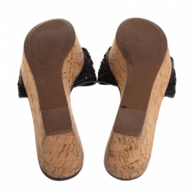 Beige Tory Burch Black Laser Cut Leather Slide Wedge Sandals Size 40.5 For Sale