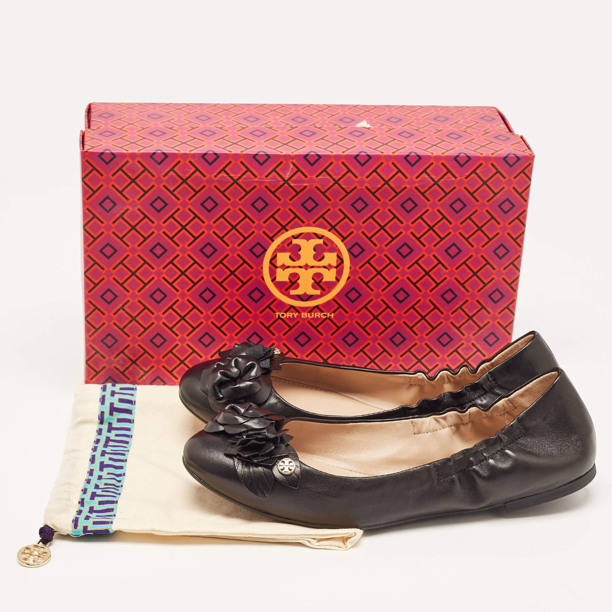 Tory Burch Black Leather Blossom Ballet Flats Size 39.5 For Sale 5