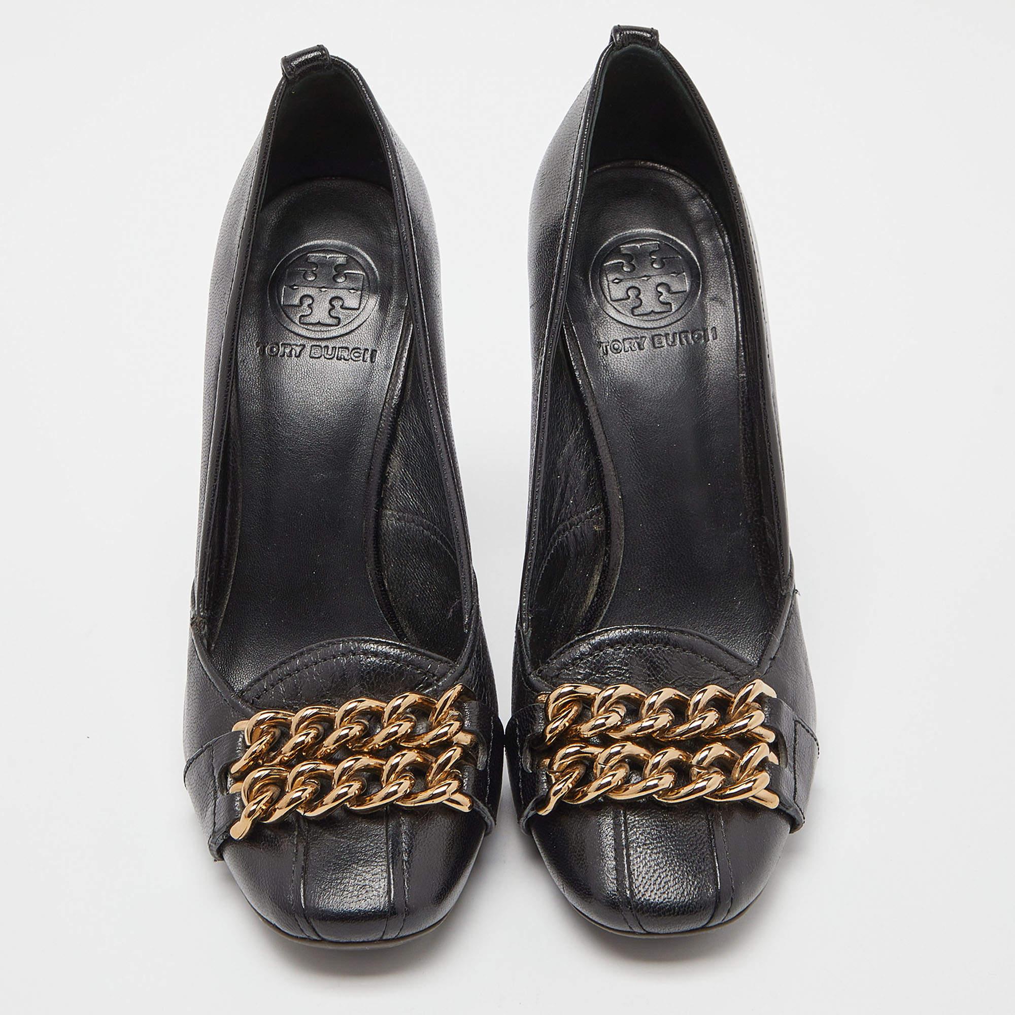 Tory Burch Black Leather Hana Metal Chain Block Heel Pumps Size 38.5 For Sale 1