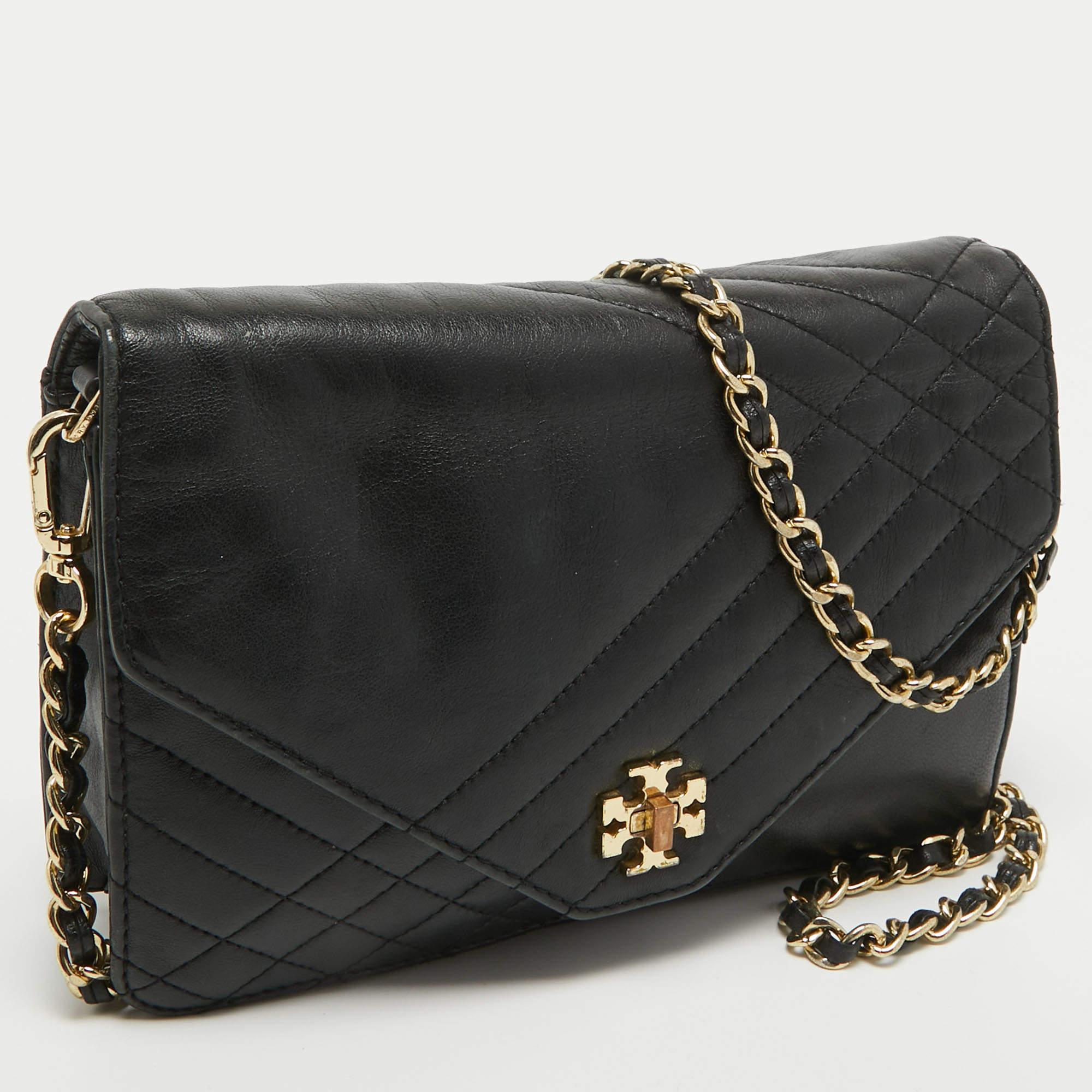 Tory Burch Black Leather Kira Envelope Flap Chain Bag In Excellent Condition In Dubai, Al Qouz 2