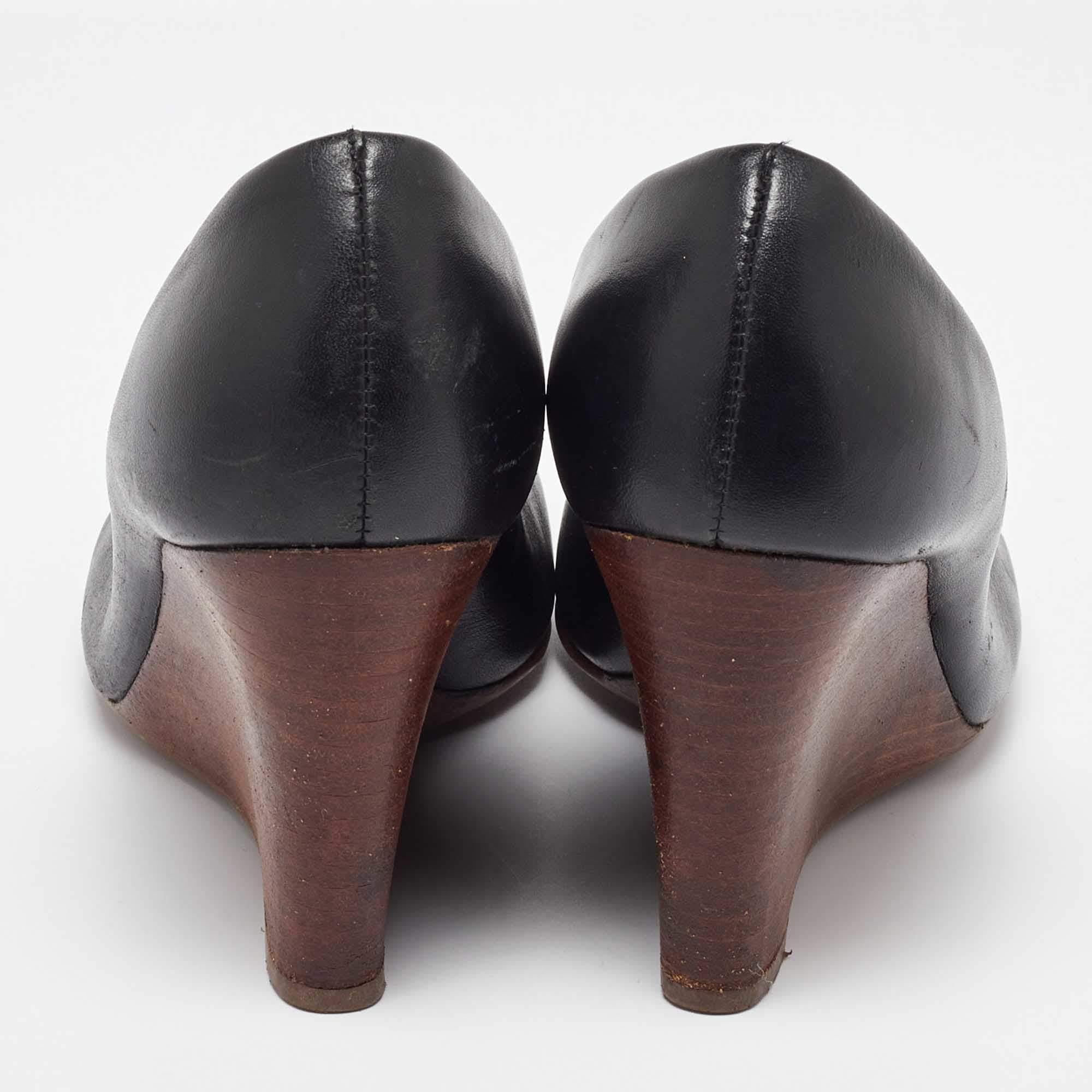Tory Burch Black Leather Lowell Wedge Pumps Size 38.5 For Sale 1