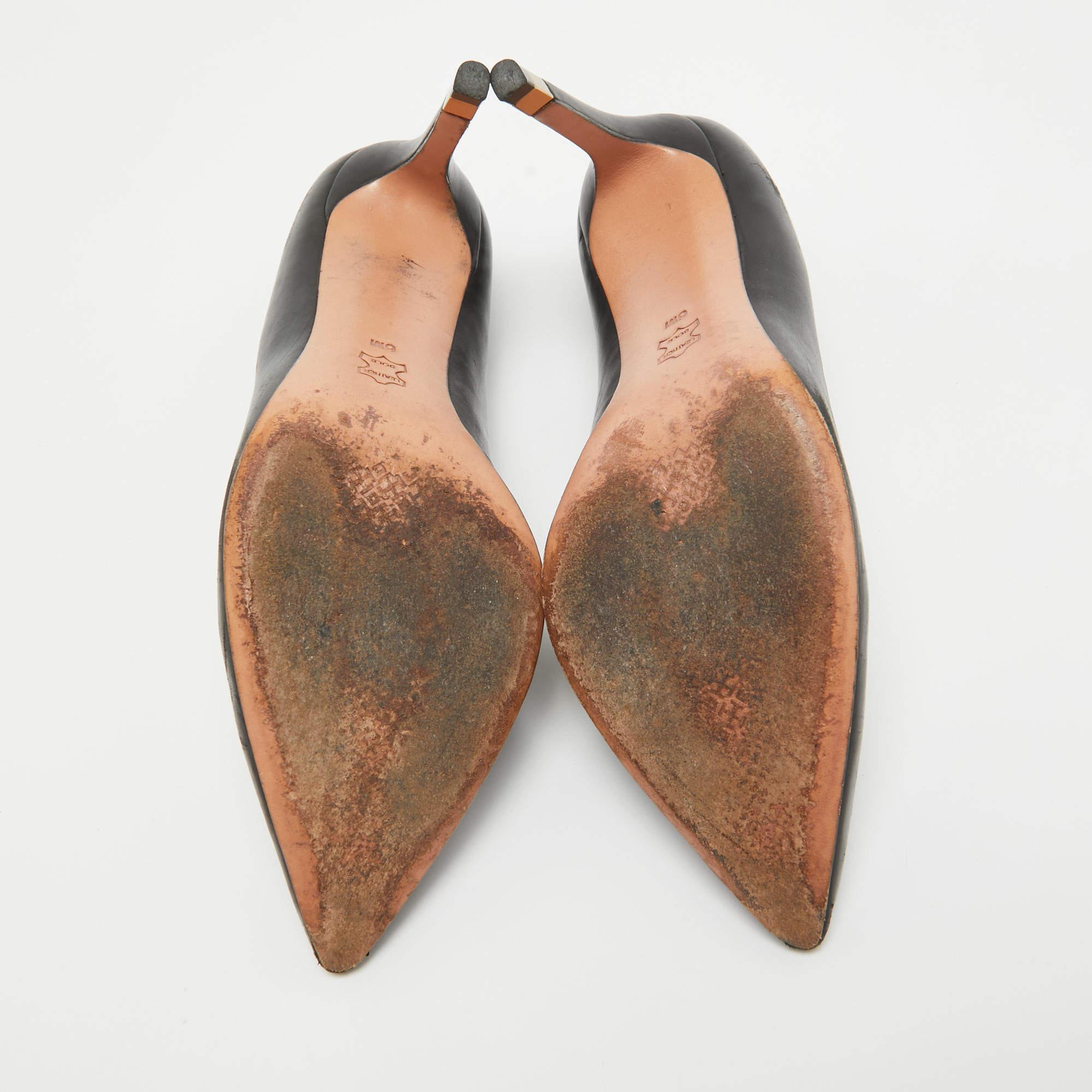 Tory Burch Black Leather Pointed Toe Pumps Size 36.5 For Sale 2