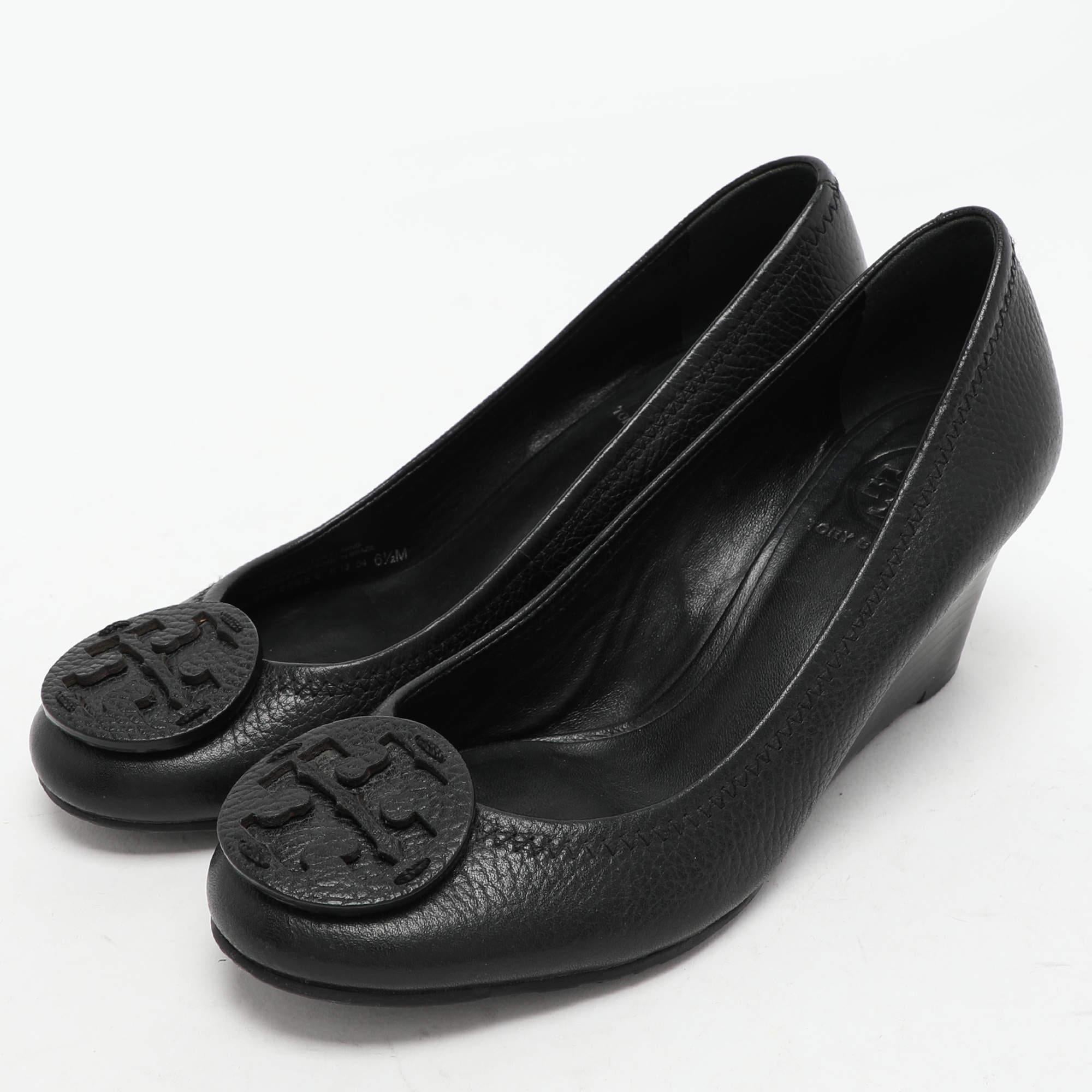 Make a chic style statement with these designer pumps. They showcase sturdy heels and durable soles perfect for your fashionable outings