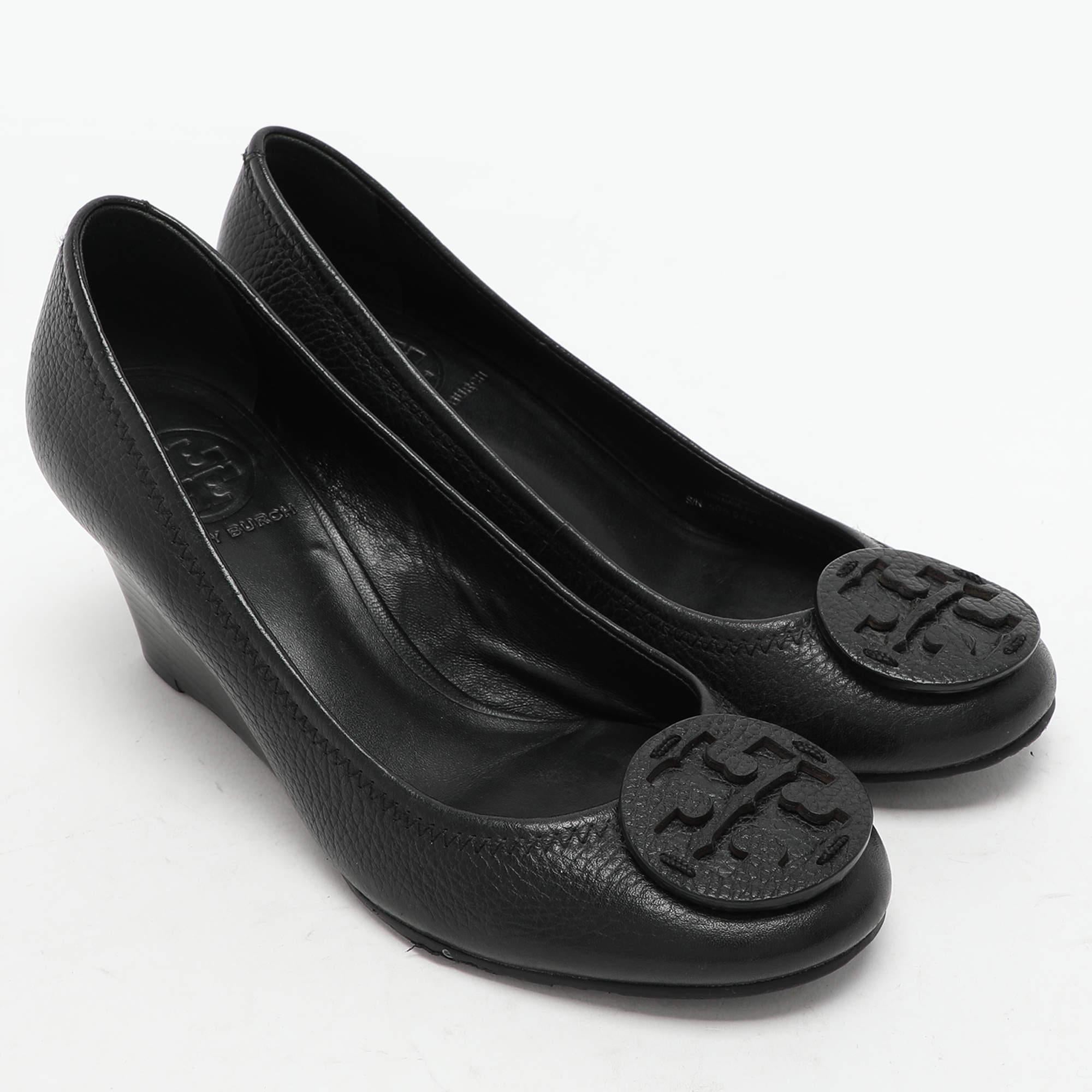 Women's Tory Burch Black Leather Sally Wedge Pumps Size 36.5 For Sale