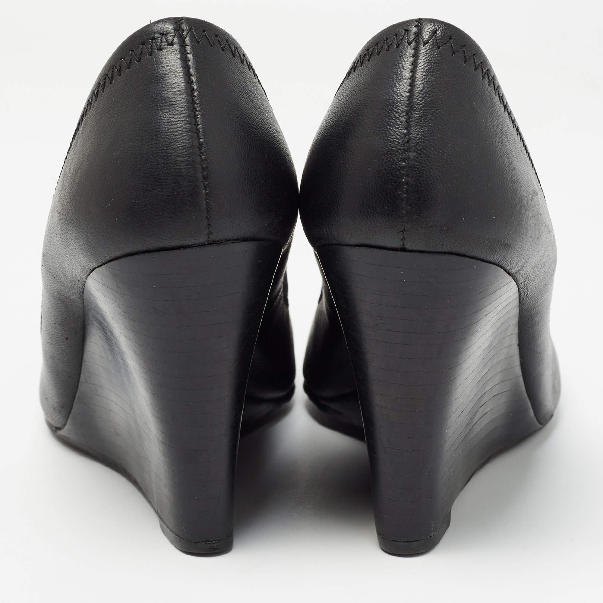 Tory Burch Black Leather Sally Wedge Pumps Size 37.5 For Sale 1