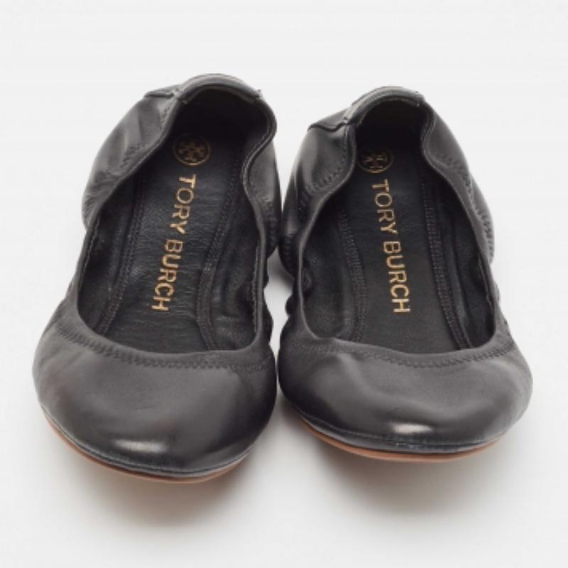 Tory Burch Schwarze Scrunch Ballettschuhe aus Leder Größe 38,5 Damen im Angebot