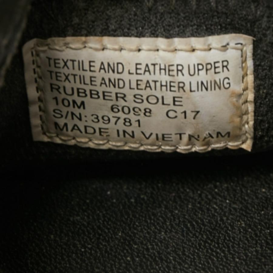 Progettate per elevare il vostro quoziente di stile e per darvi allo stesso tempo il massimo comfort, queste scarpe sono realizzate con i migliori materiali. Abbinateli ai vostri capi casual per un look cool.