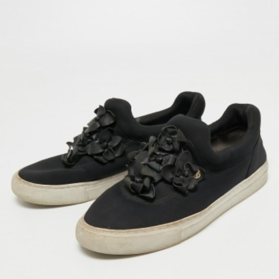 Tory Burch - Scarpe da ginnastica in pelle e neoprene nero con fiori applicati - misura 40,5 in vendita 3