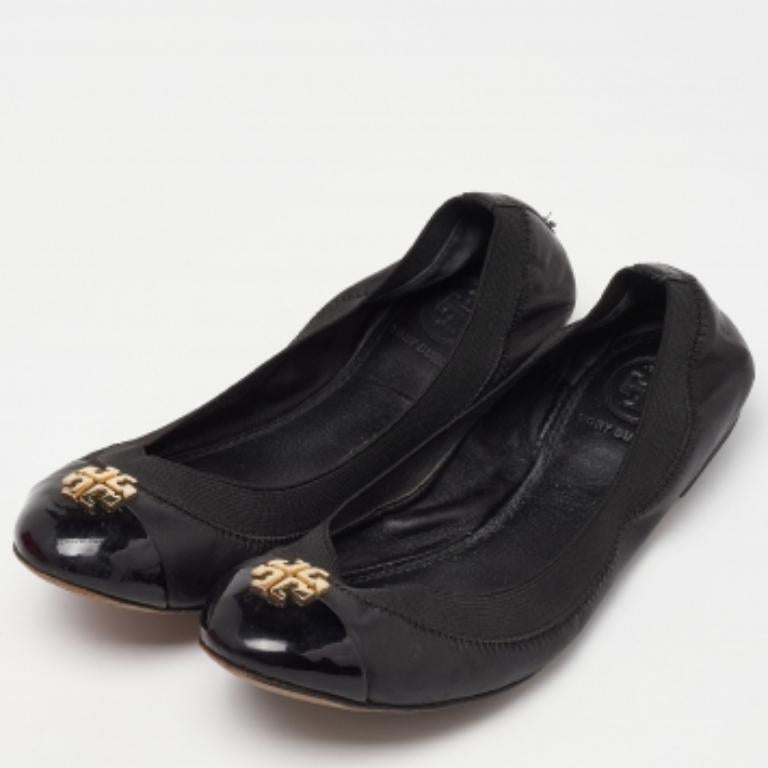 Tory Burch Schwarze Jolie Scrunch Ballettschuhe aus Lack und Leder Größe 35.5 im Zustand „Relativ gut“ im Angebot in Dubai, Al Qouz 2