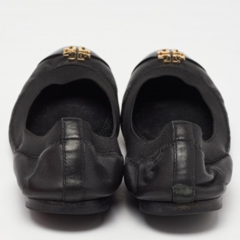 Tory Burch Schwarze Jolie Scrunch Ballettschuhe aus Lack und Leder Größe 35.5 im Angebot 3