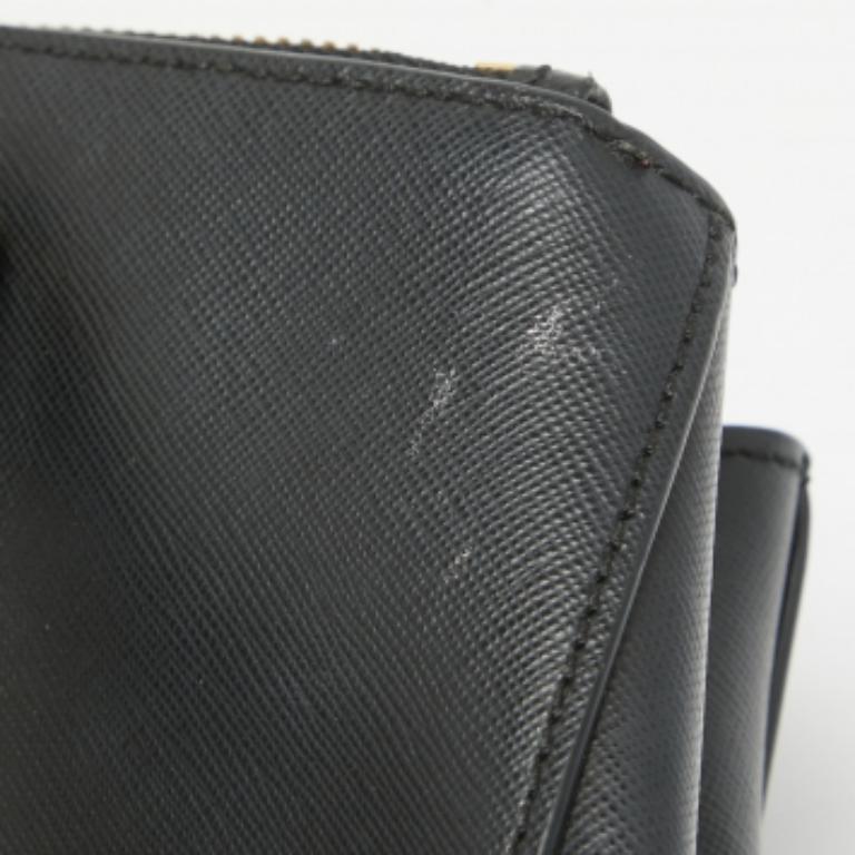 Tory Burch Schwarze Robinson Tote aus Saffiano-Leder mit doppeltem Reißverschluss im Angebot 4