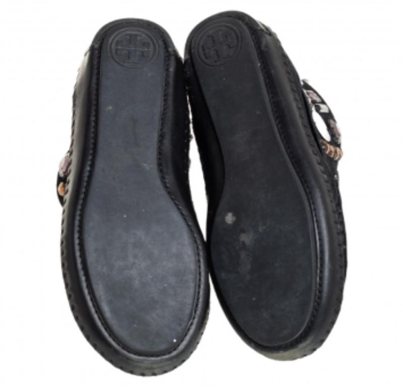 Tory Burch Black Suede Embellished Booties Size 36 In Good Condition For Sale In Dubai, Al Qouz 2