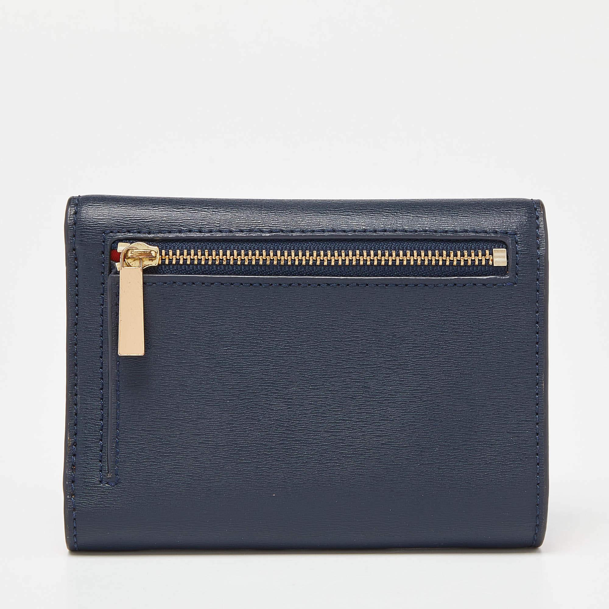 Tory Burch Blue Leather Robinson Flap Trifold Wallet In Good Condition In Dubai, Al Qouz 2