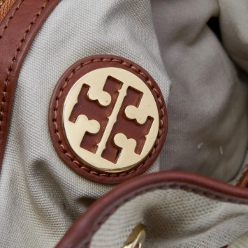 Tory Burch Brown/Beige Canvas And Leather Shoulder Bag In Good Condition In Dubai, Al Qouz 2