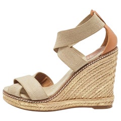 Tory Burch Sandales à talons compensés en toile et cuir Brown/Beige Taille 37.5