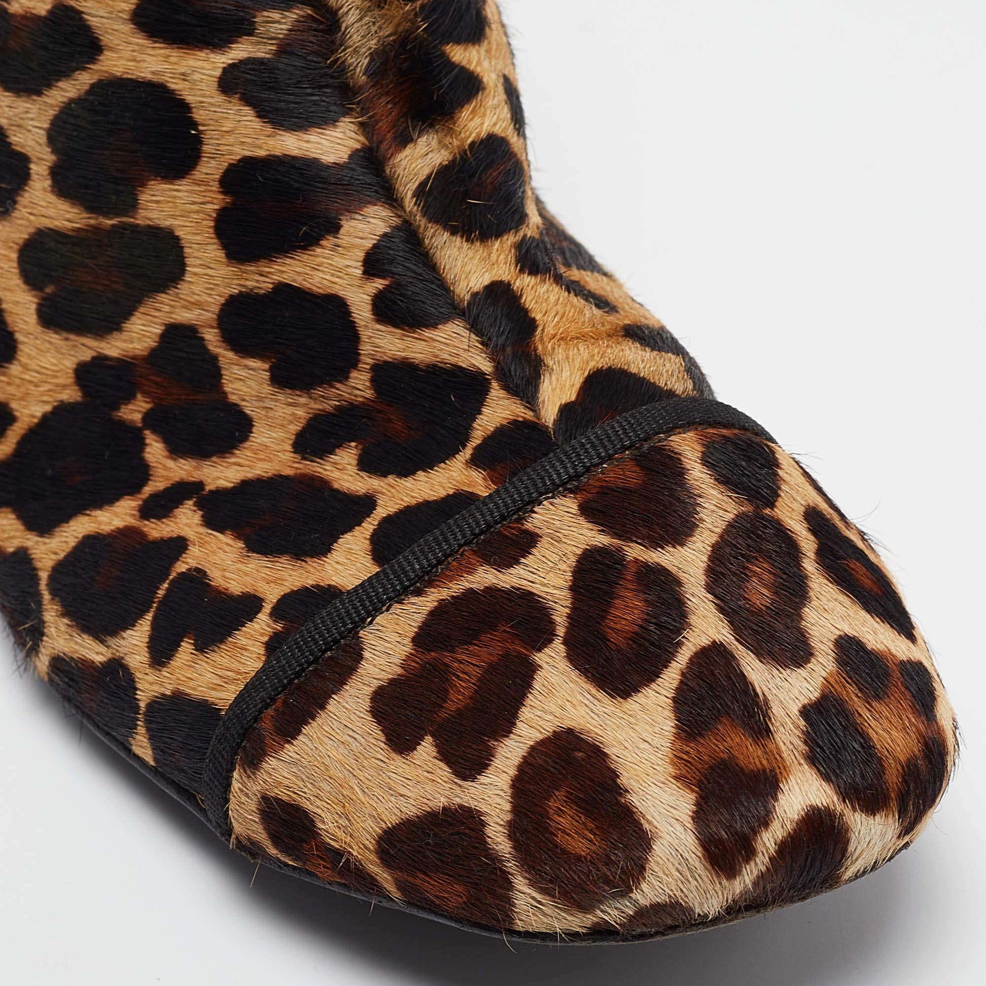 Tory Burch Brown/Beige Leopard Print Calf Hair Ankle Boots Size 38.5 For Sale 2